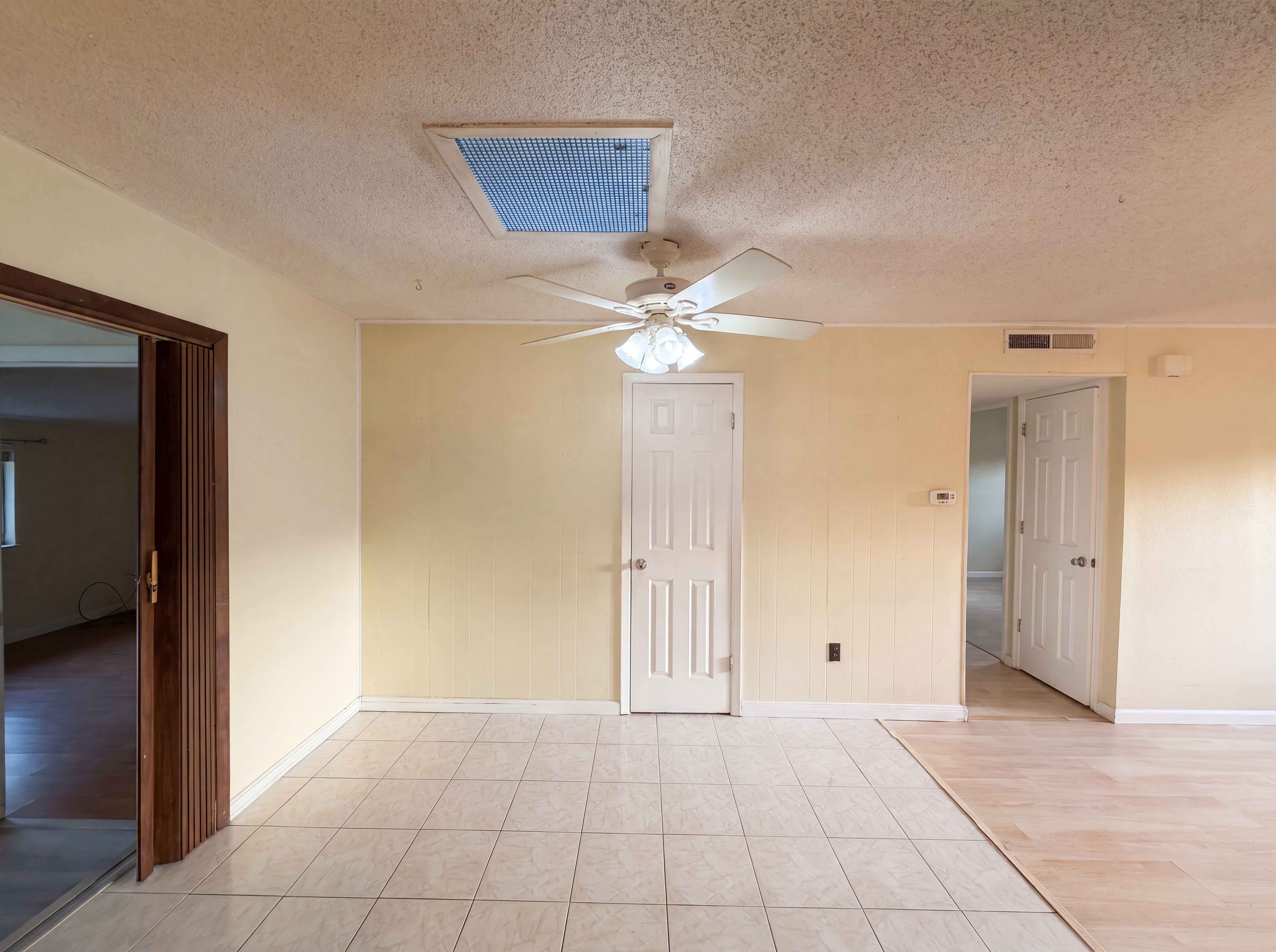 Photo 7 of 26 of 722 Virginia Ln, Apopka, FL