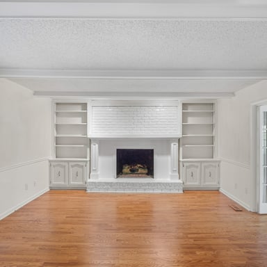 Property photo 3 of 1127 Aurora Ct