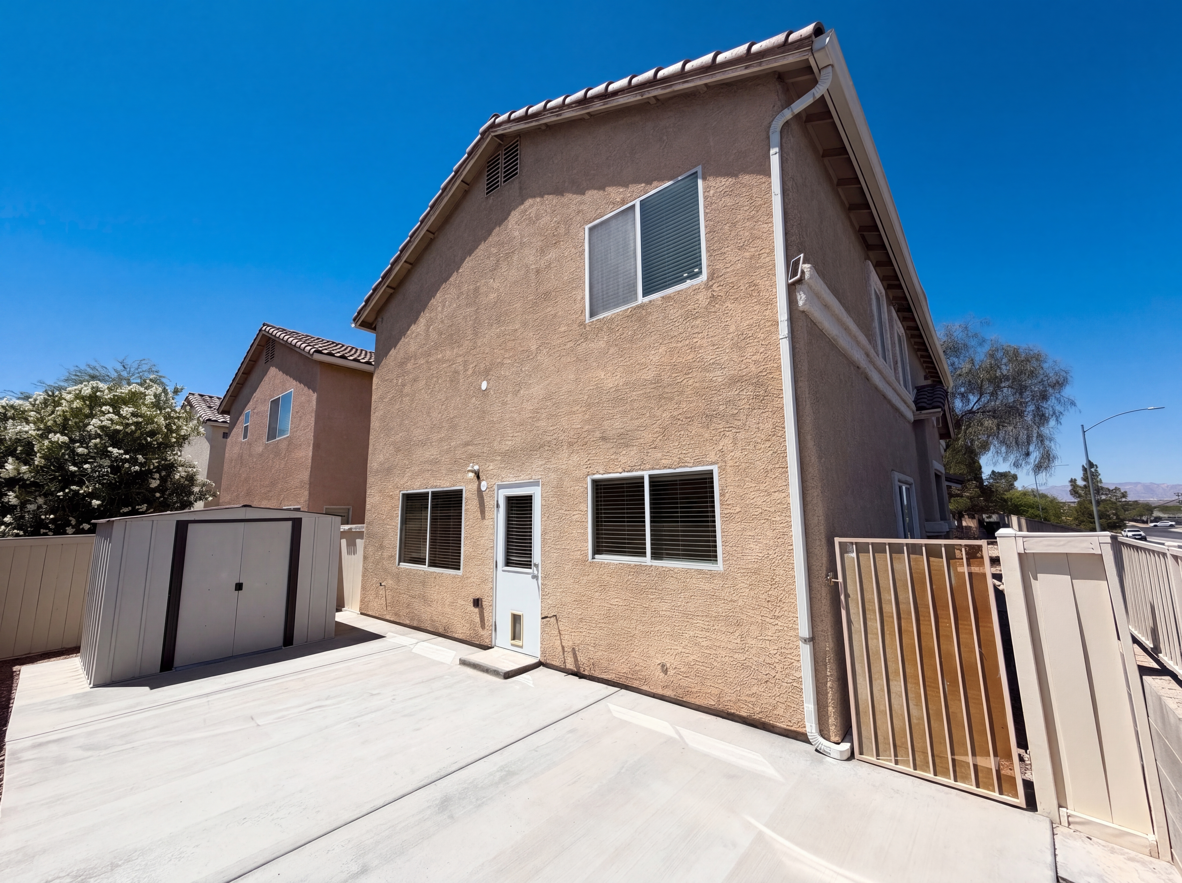 Photo 5 of 24 of 10506 Yuha Desert Ct, Las Vegas, NV