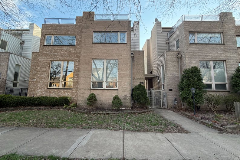 Property photo 1 of 2272 W 5th St
