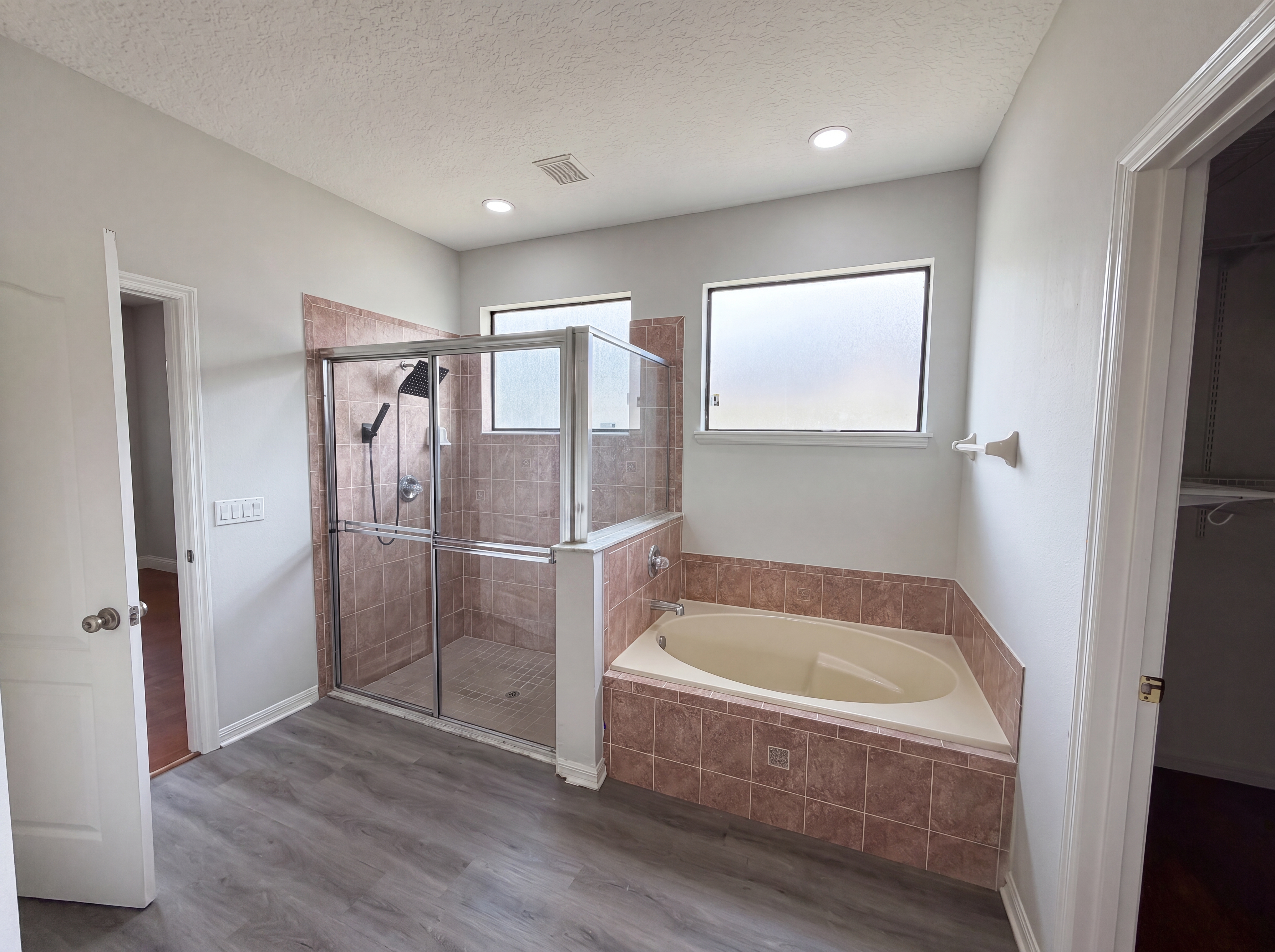 Photo 20 of 26 of 216 Blue Crystal Dr, Deland, FL