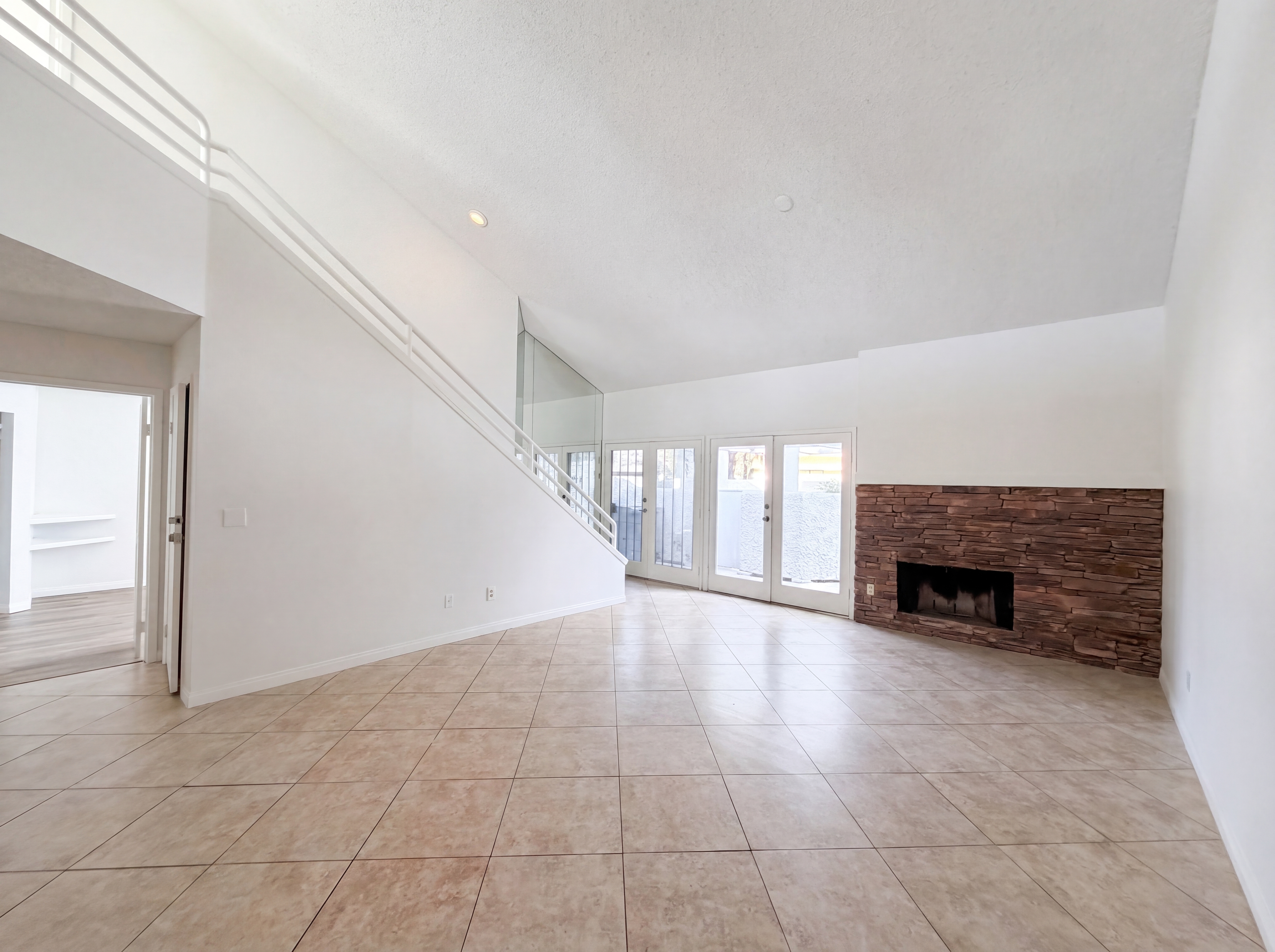 Photo 7 of 28 of 5631 Vineyard Ln, Las Vegas, NV