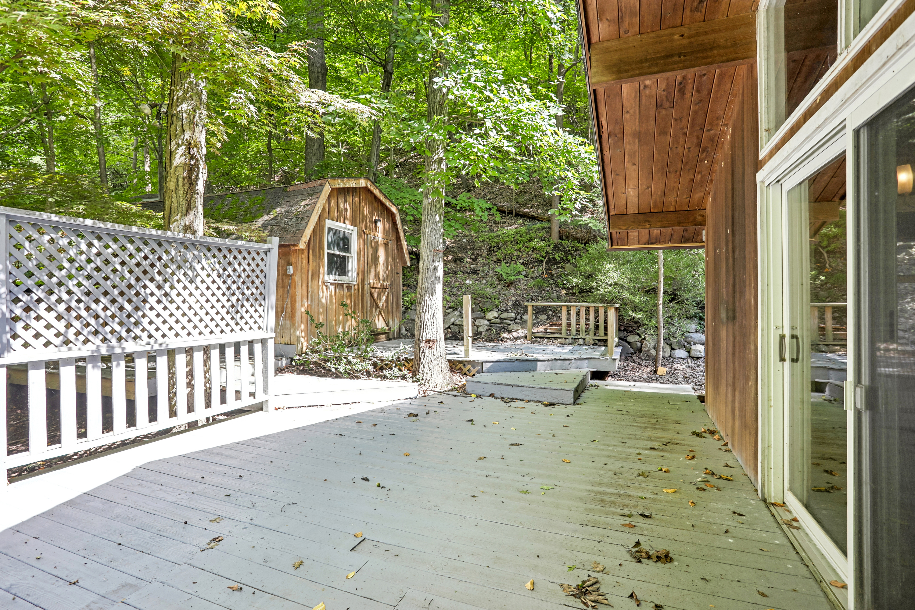 Photo 28 of 31 of 951 Haverstraw Rd, Suffern, NY