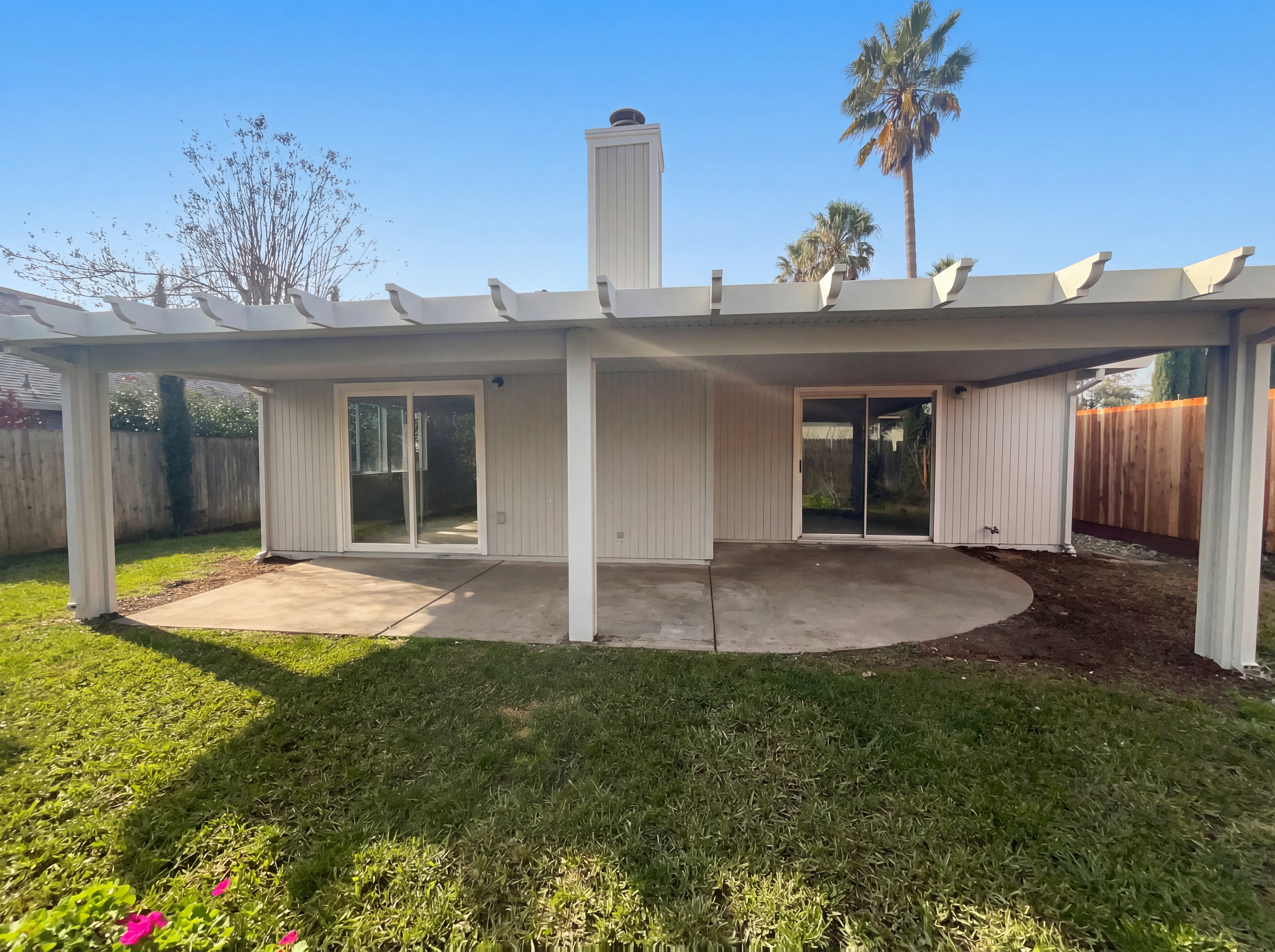 Photo 5 of 28 of 4744 Ponderay Ln, Sacramento, CA