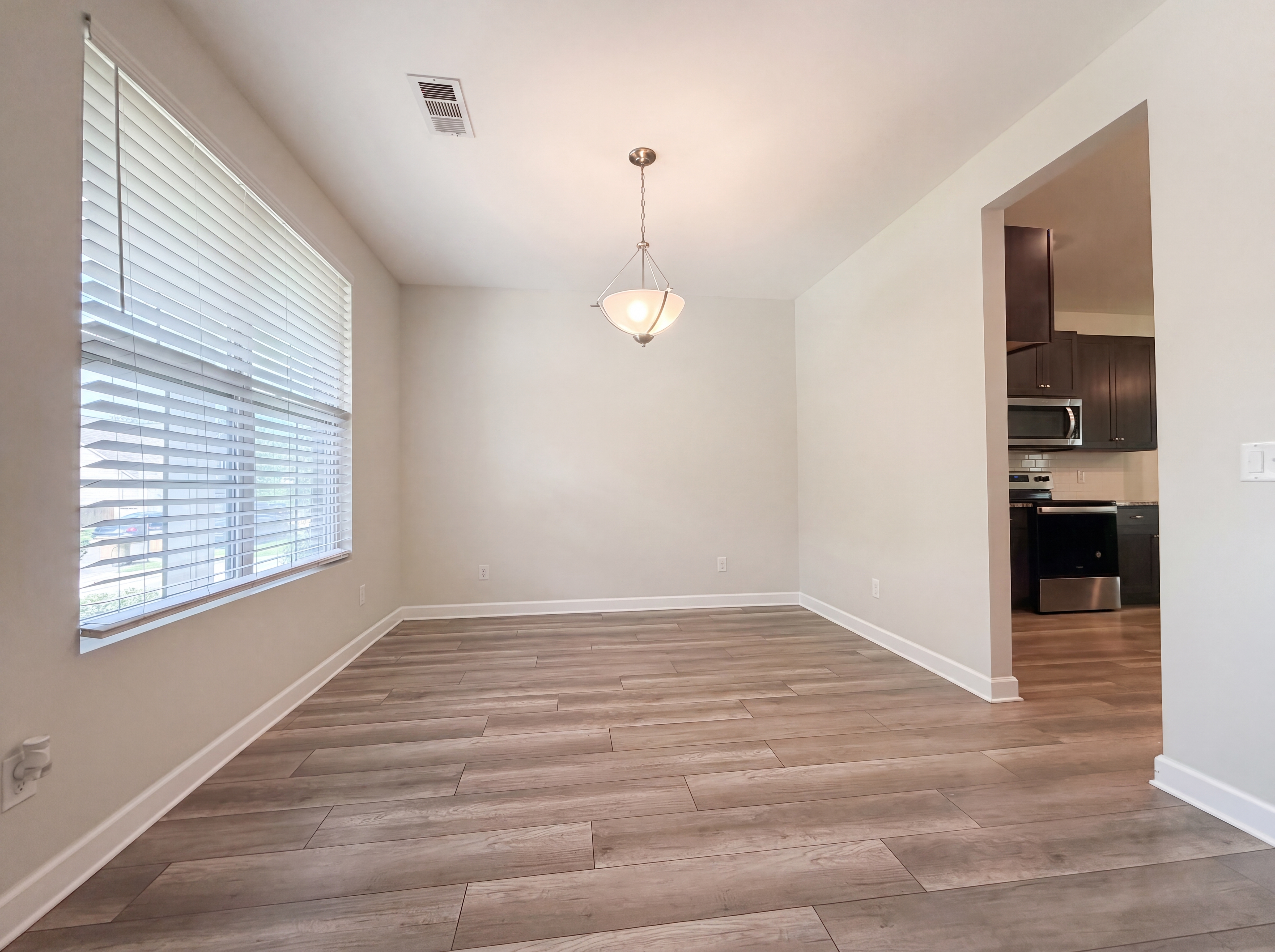 Photo 7 of 16 of 3113 Bromley Way, Antioch, TN