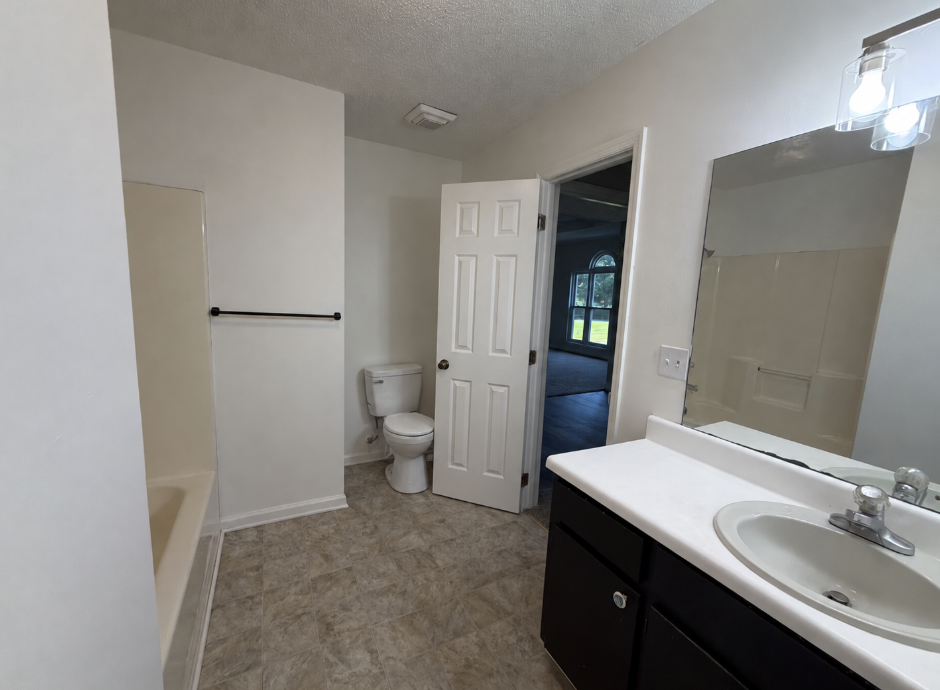 Photo 19 of 26 of 206 Ohara Dr, Albertville, AL