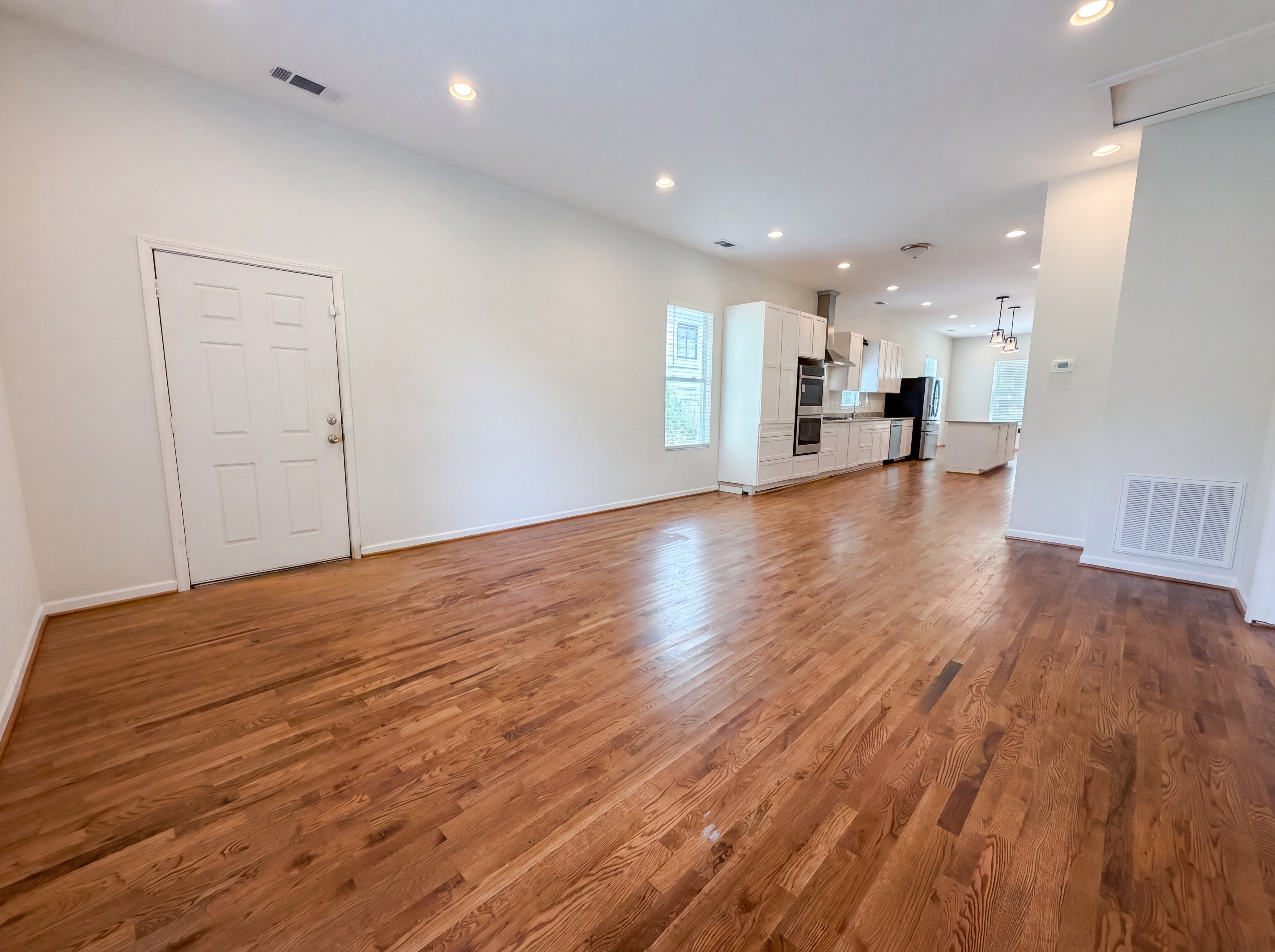 Photo 11 of 22 of 861 77th St S, Birmingham, AL
