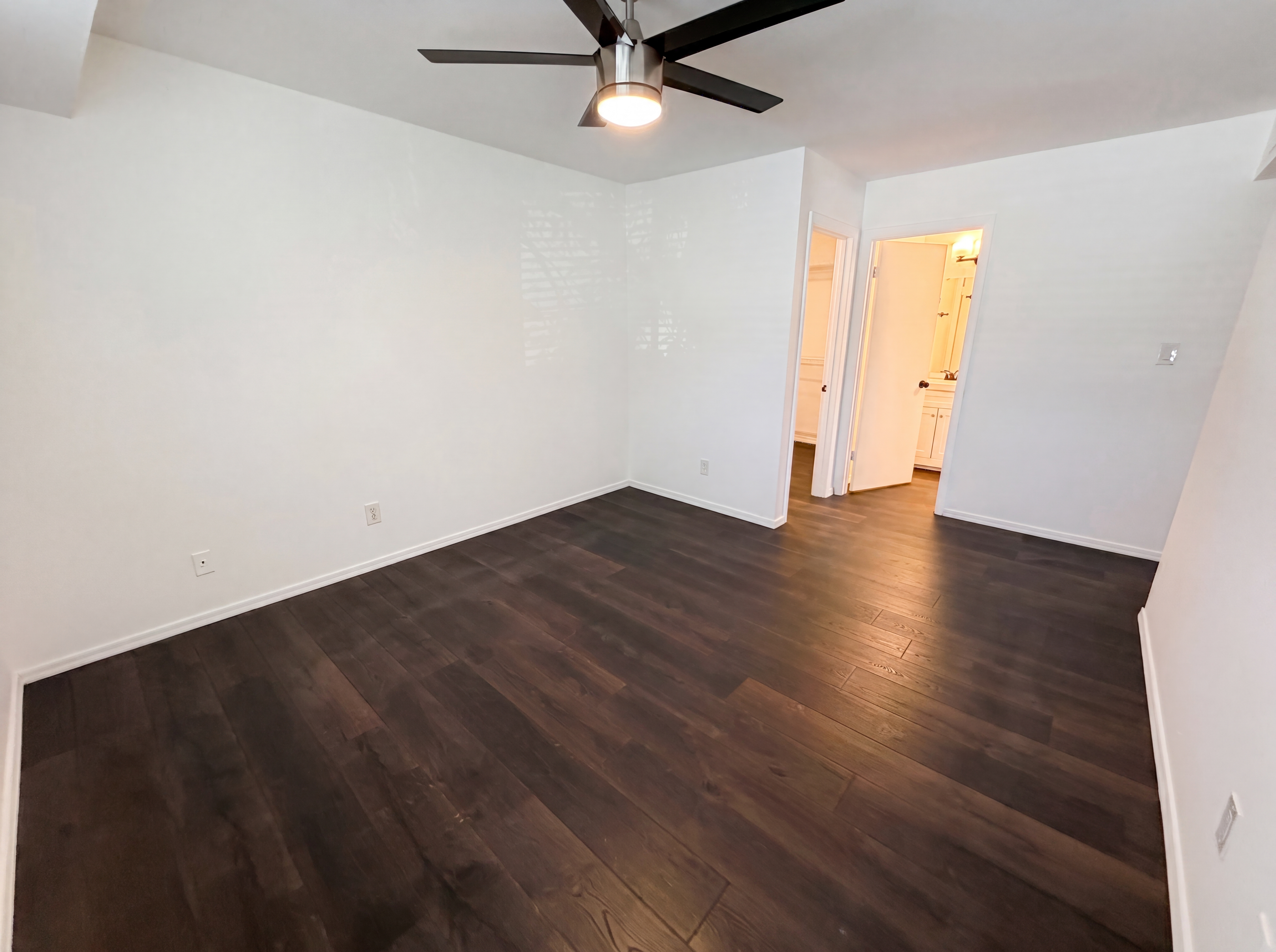 Photo 4 of 22 of 2040 S Longmore, Mesa, AZ