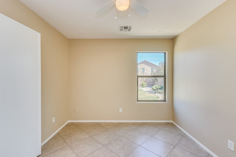 Photo 11 of 28 - 534 E Jeanne Ln, San Tan Valley, AZ 85140