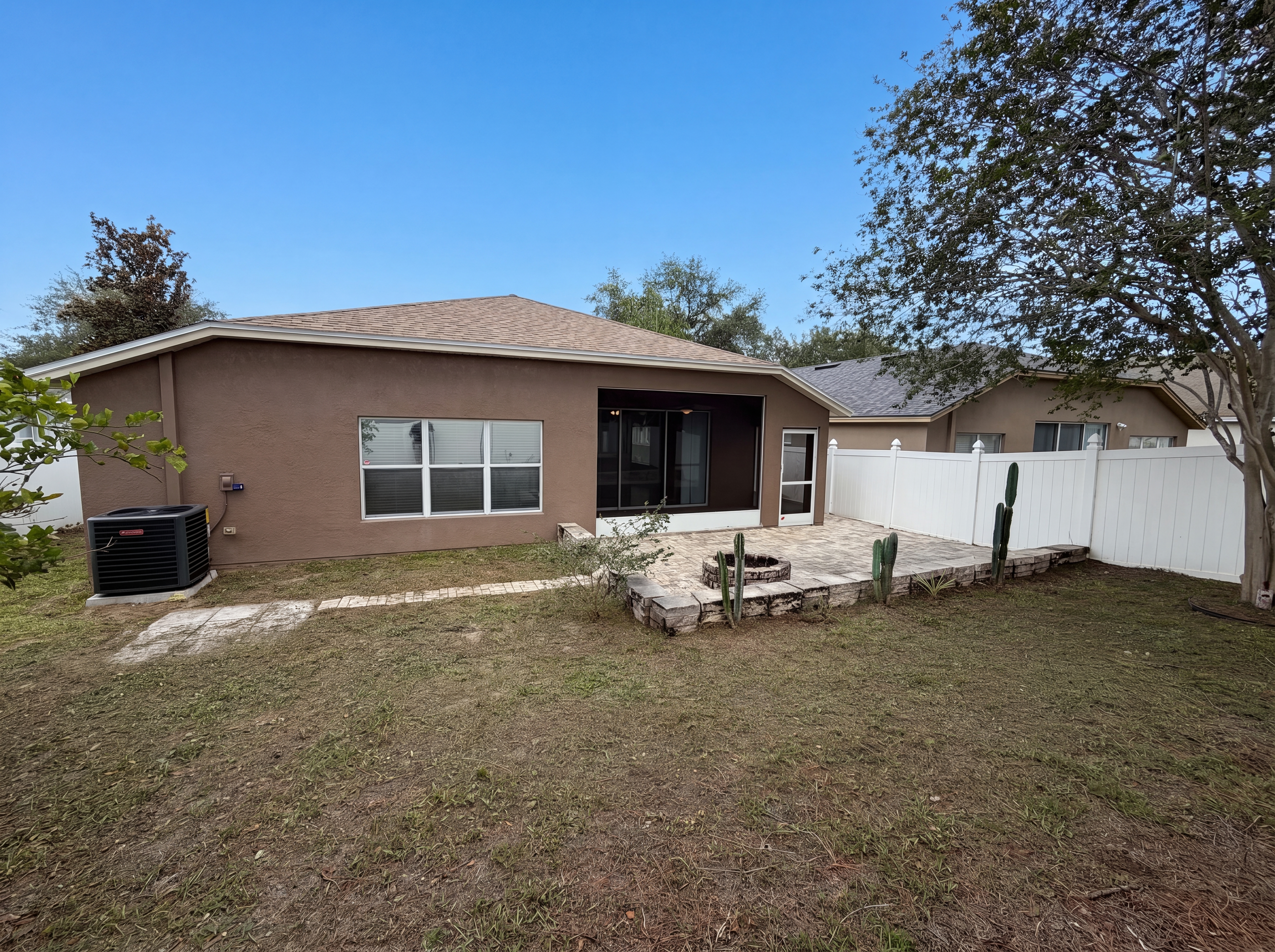 Photo 5 of 28 of 575 Sea Holly Dr, Brooksville, FL