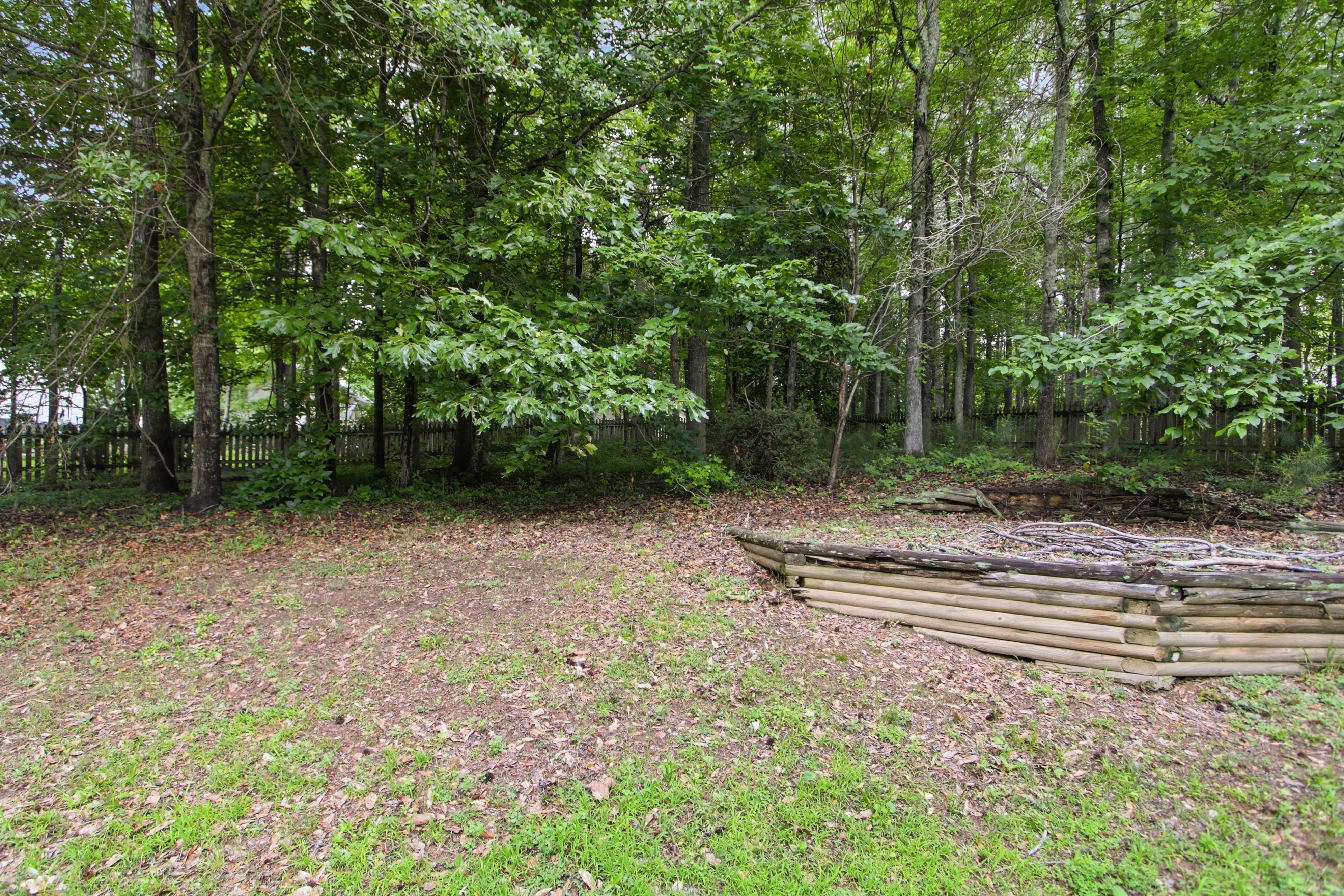 Photo 34 of 37 of 3504 Wellsley Dr, Powder Springs, GA