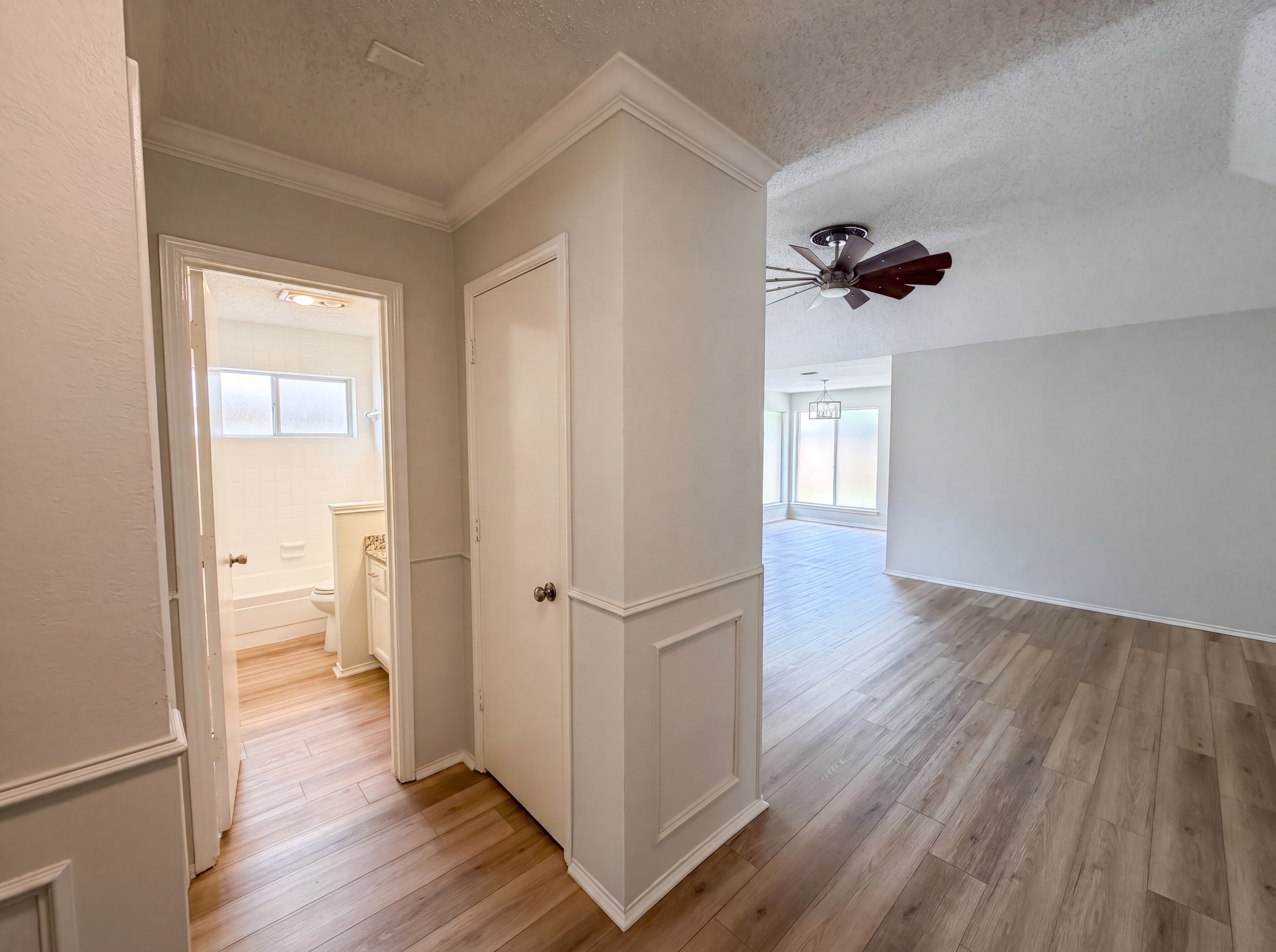 Photo 15 of 25 of 8517 Tamar Trl, Fort Worth, TX