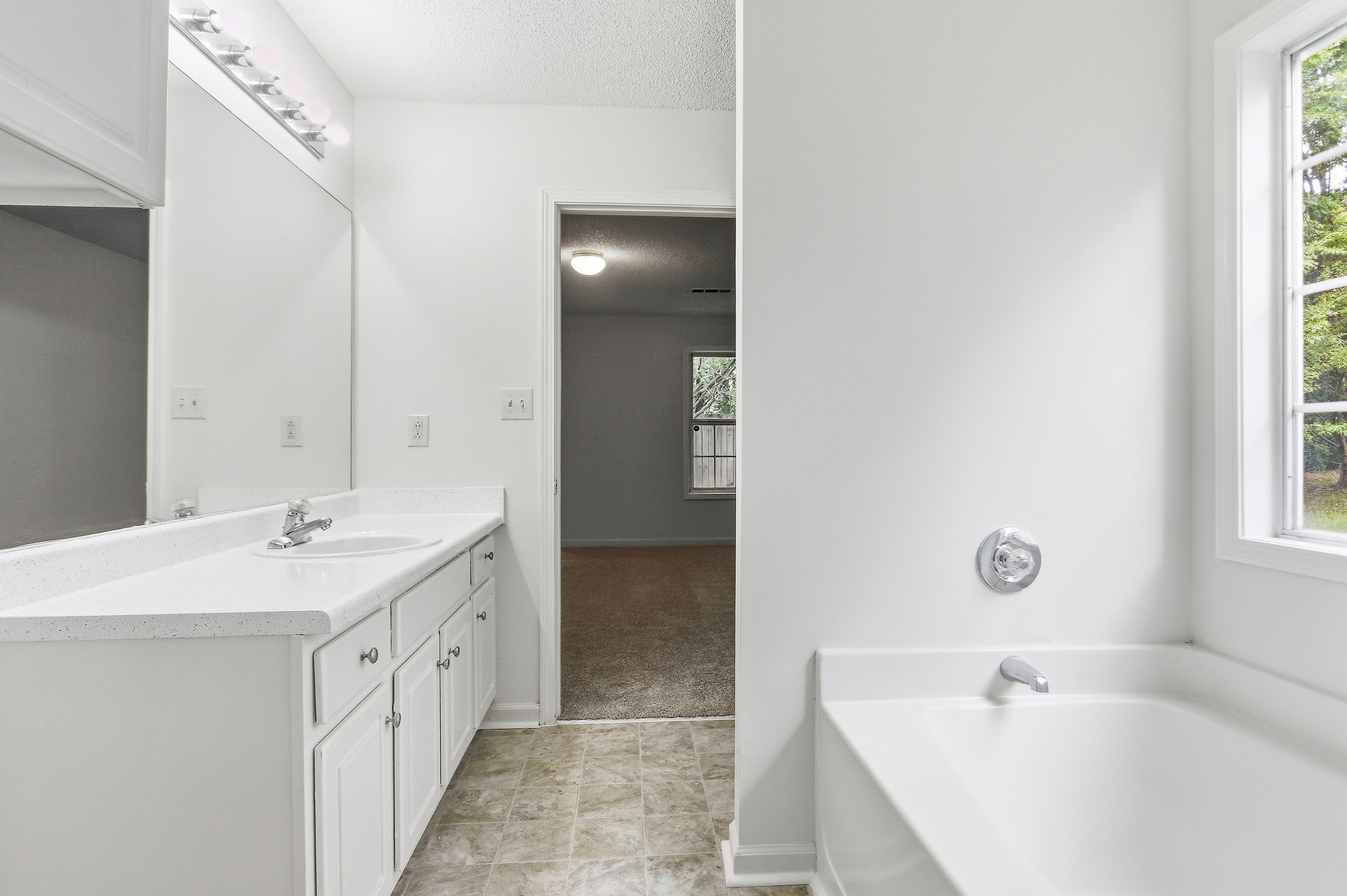 Photo 10 of 23 of 6936 Red Bone Way, Lithonia, GA