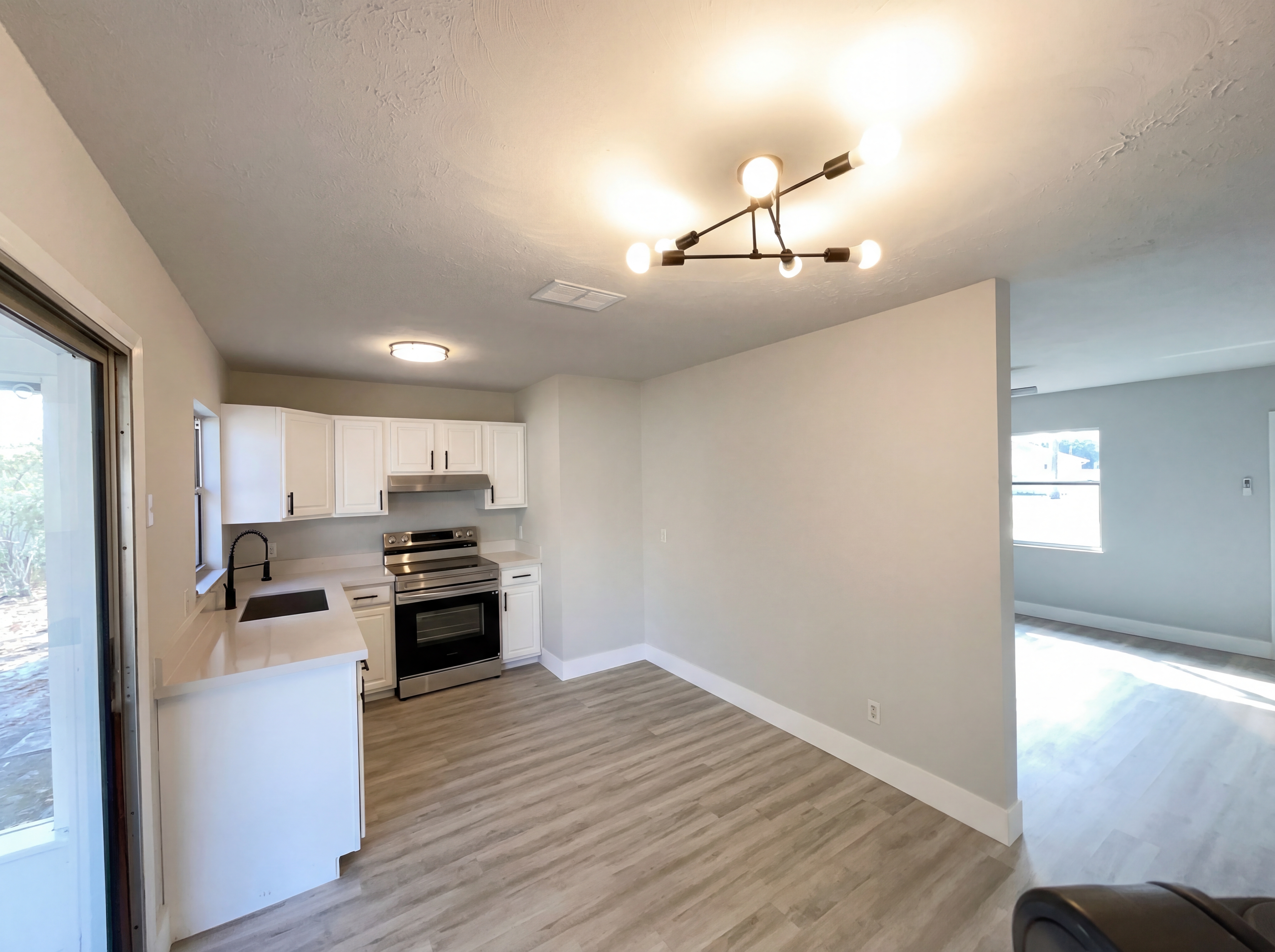 Photo 8 of 21 of 2079 SW Kimberly Ave, Port Saint Lucie, FL
