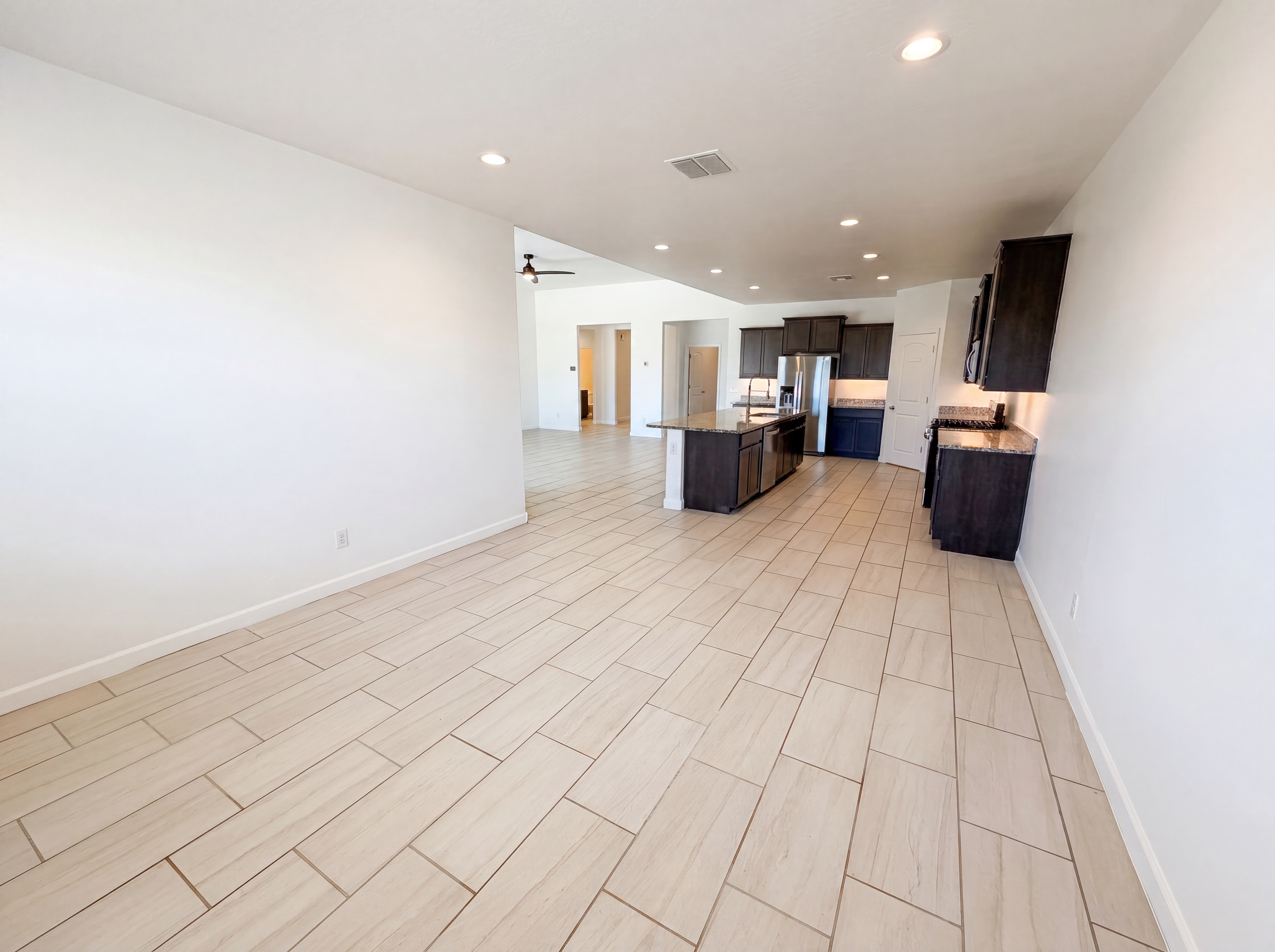 Photo 28 of 38 of 30568 W Clarendon Ave, Buckeye, AZ