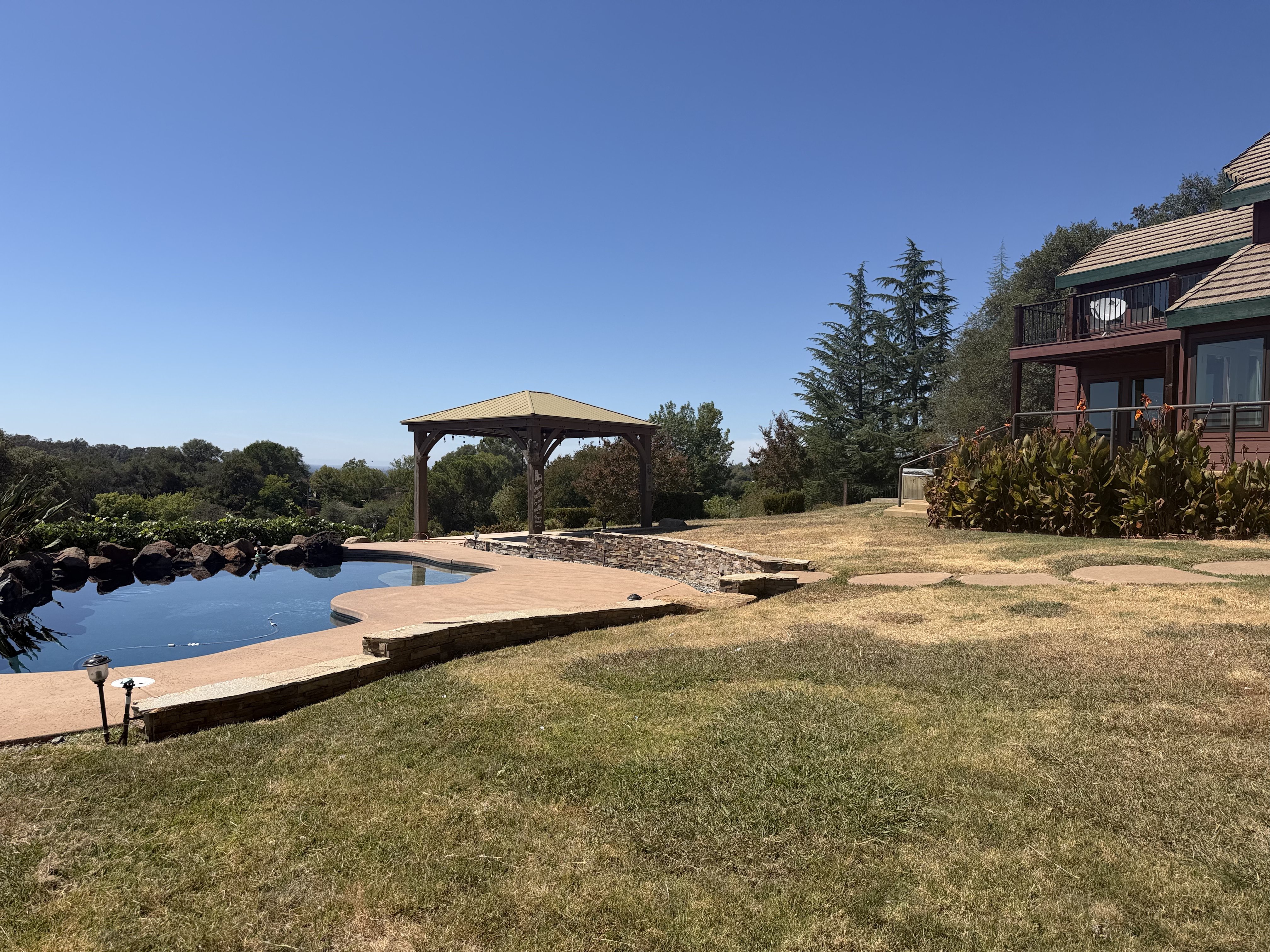 Photo 30 of 35 of 8384 Woodman Ln, Newcastle, CA