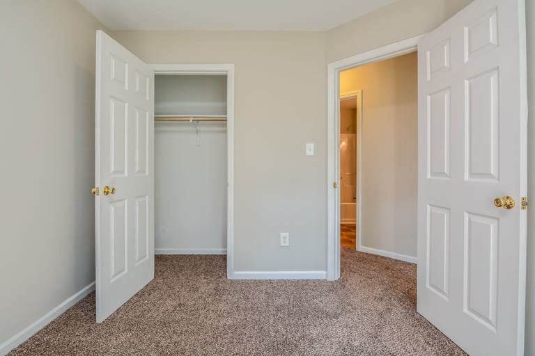 Photo 8 of 14 - 96 Randolph Dr, Clayton, NC 27520