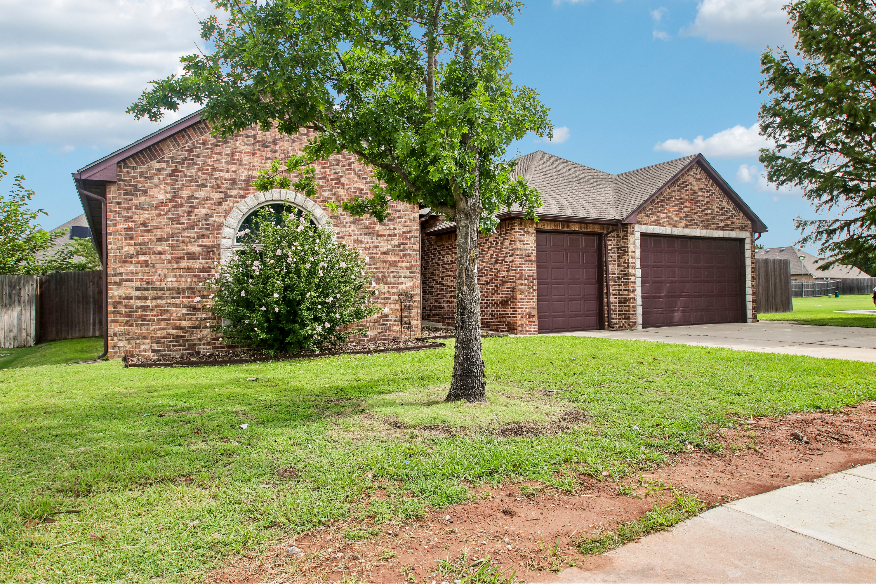 Photo 34 of 36 of 201 SW 137th Ter, Oklahoma City, OK