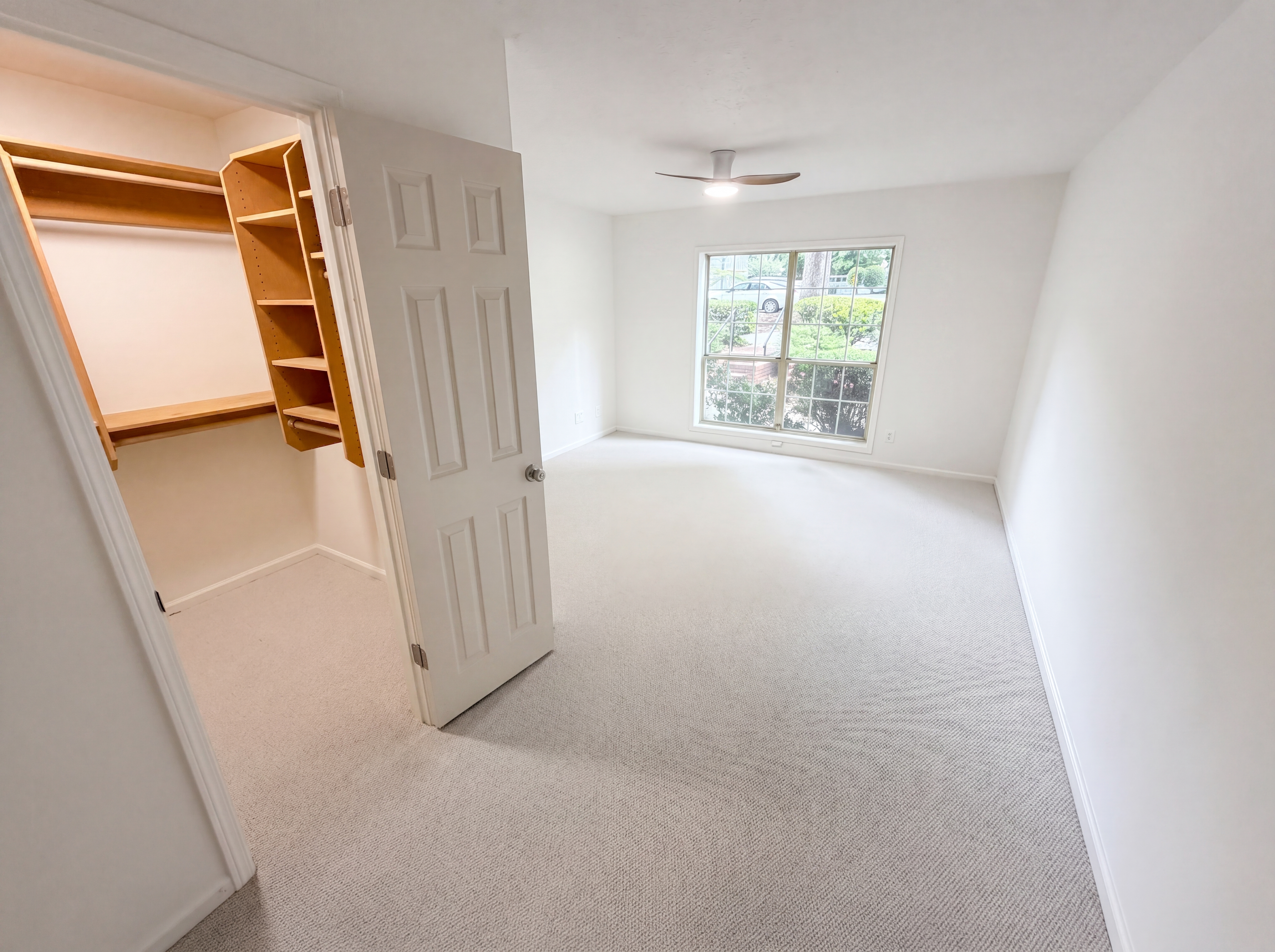 Photo 15 of 25 of 1128 Weatherstone Dr NE, Atlanta, GA