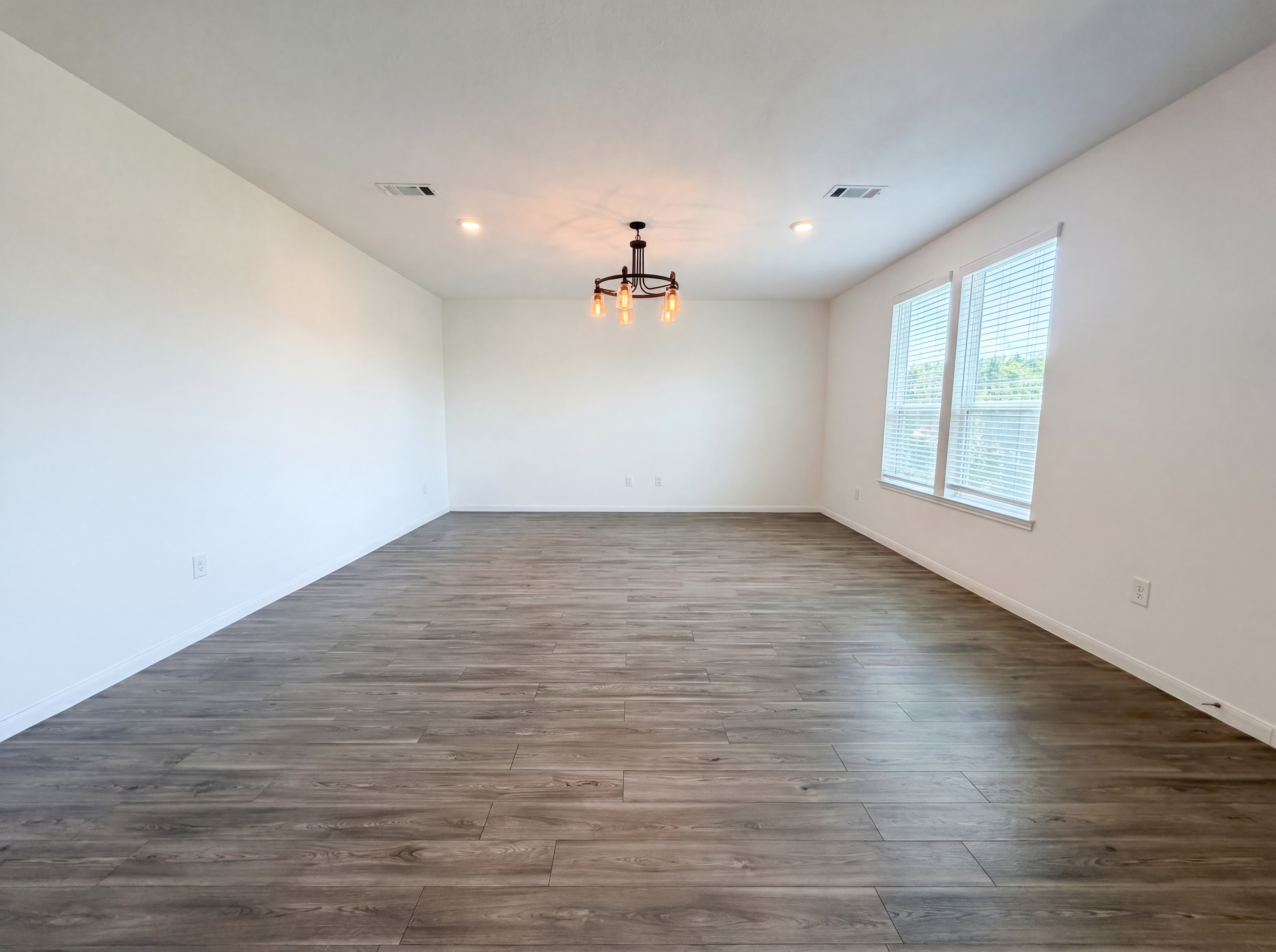 Photo 6 of 24 of 25635 Balsamroot Dr, Magnolia, TX