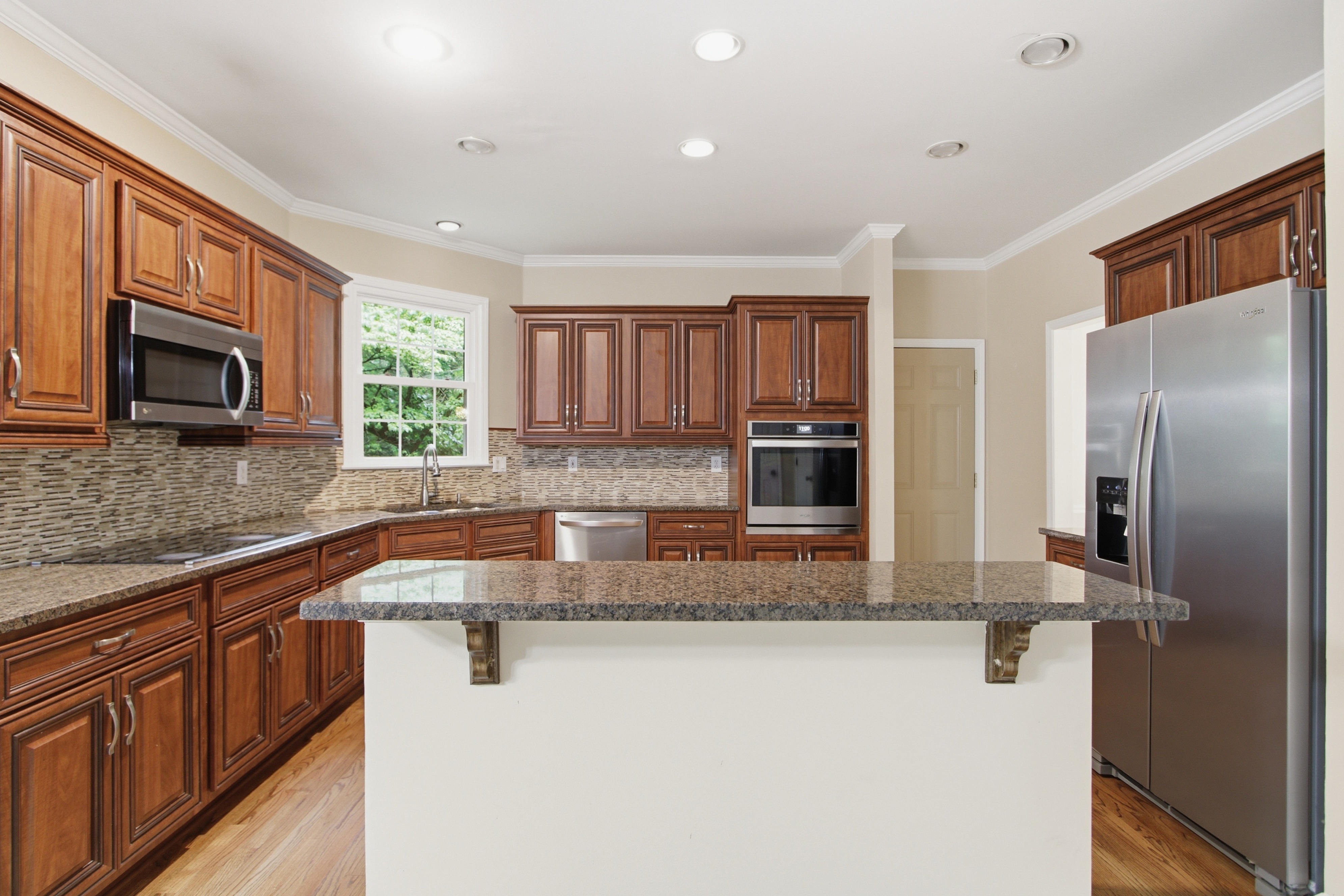 Photo 13 of 47 of 11715 Dunhill Place Dr, Johns Creek, GA