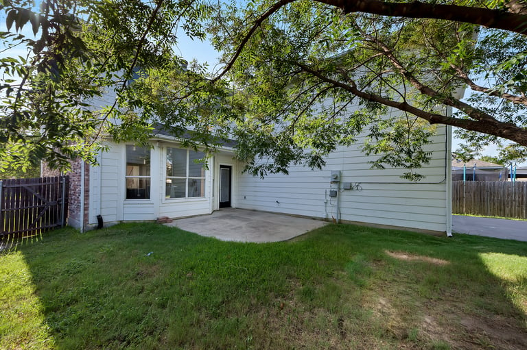 Photo 34 of 34 - 7766 Teal Dr, Fort Worth, TX 76137