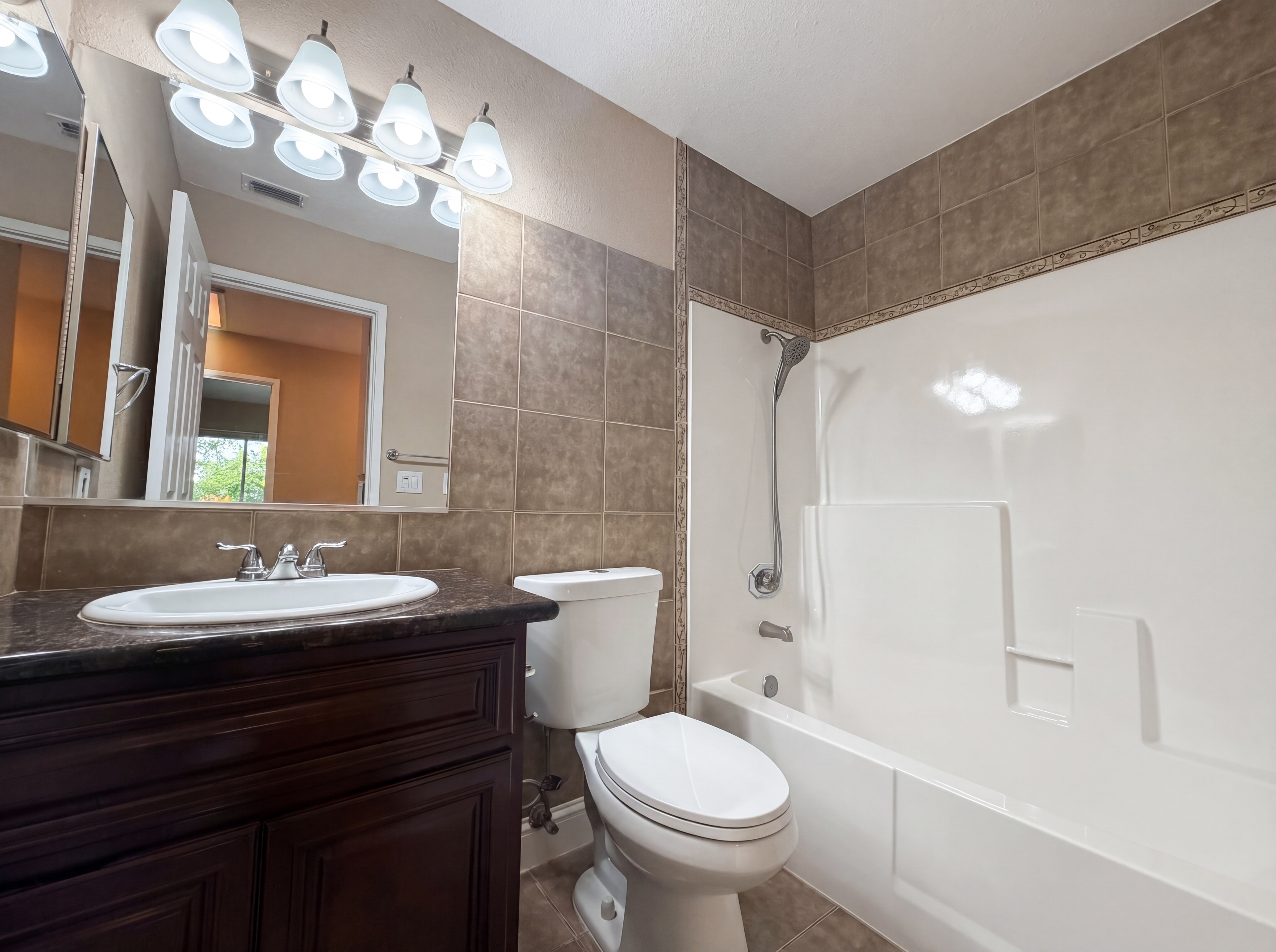 Photo 18 of 20 of 8232 Moorhaven Way, Sacramento, CA