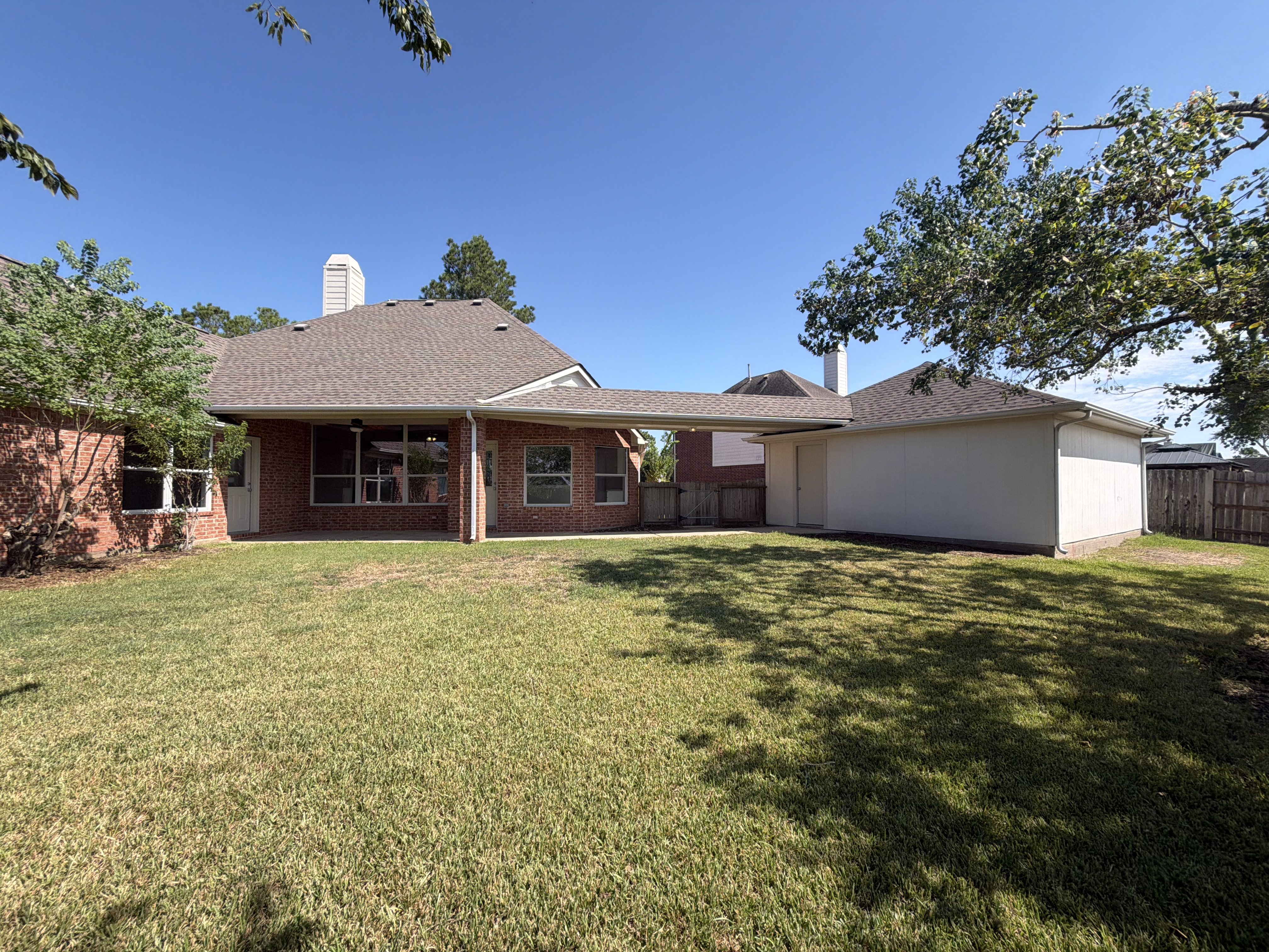 Photo 5 of 31 of 3307 Wolf Ct, Pearland, TX