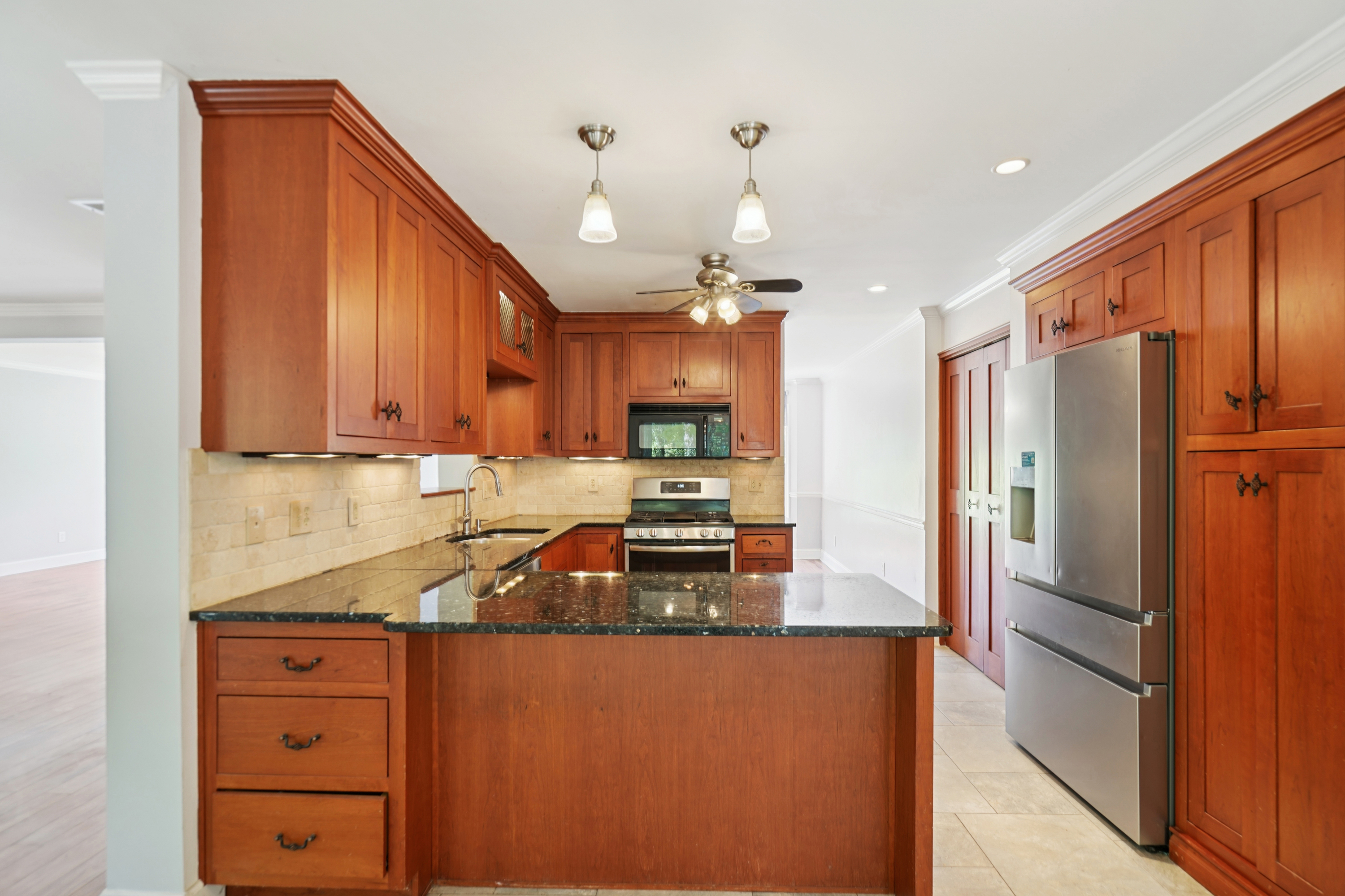 Photo 17 of 30 of 1172 Dogwood Forest Dr NE, Marietta, GA