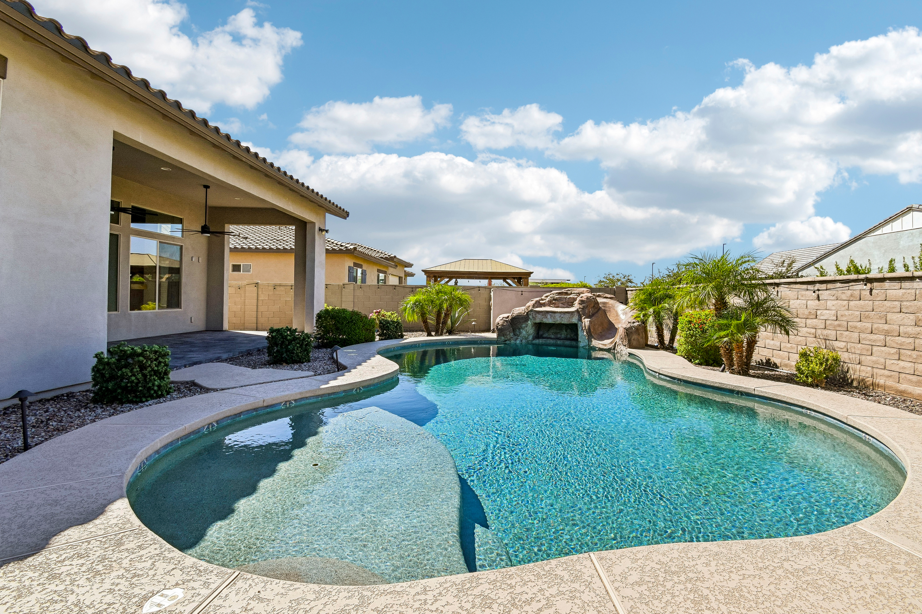 Photo 5 of 32 of 6138 S Granite St, Gilbert, AZ