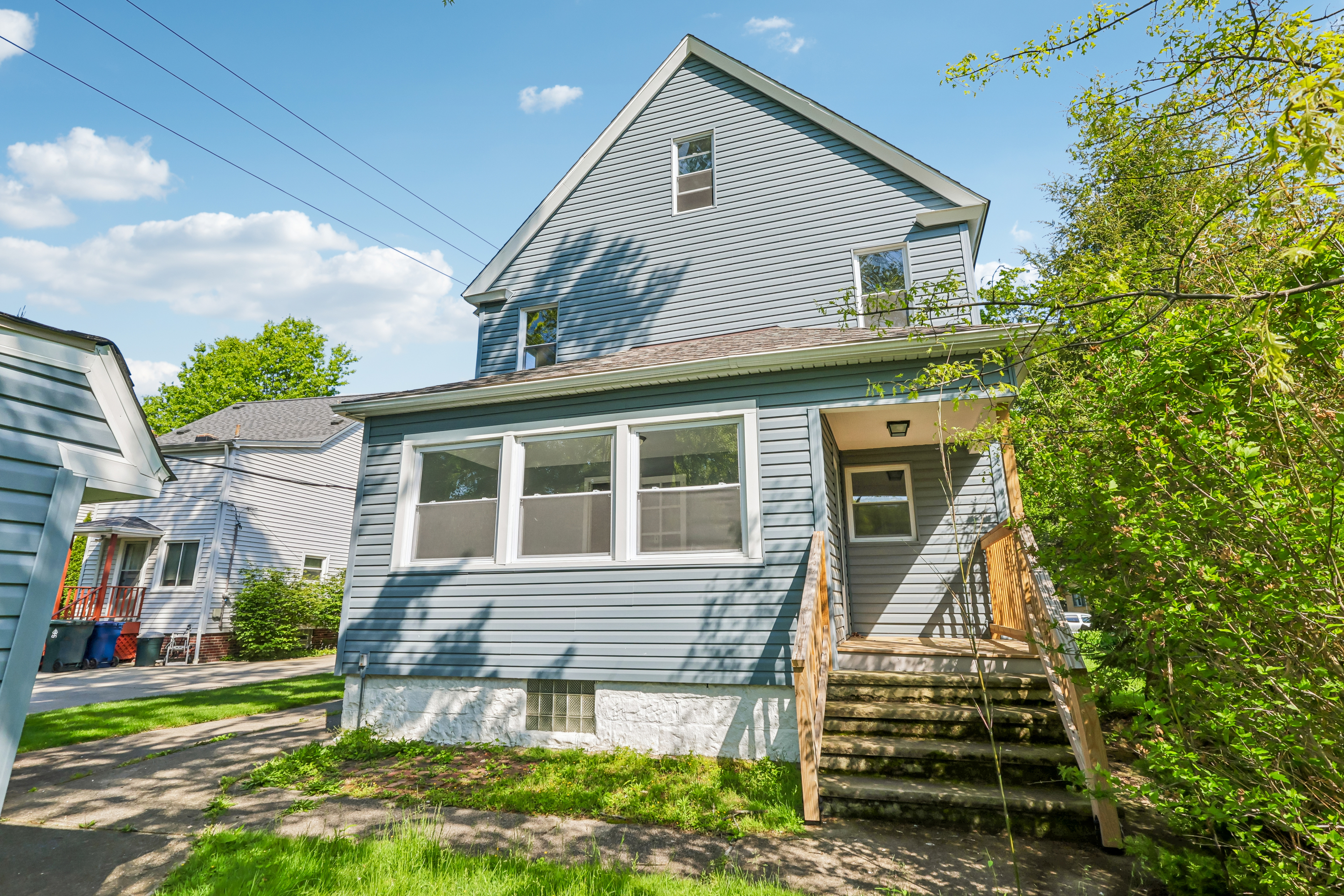 Photo 10 of 28 of 4012 Bluestone Rd, Cleveland, OH