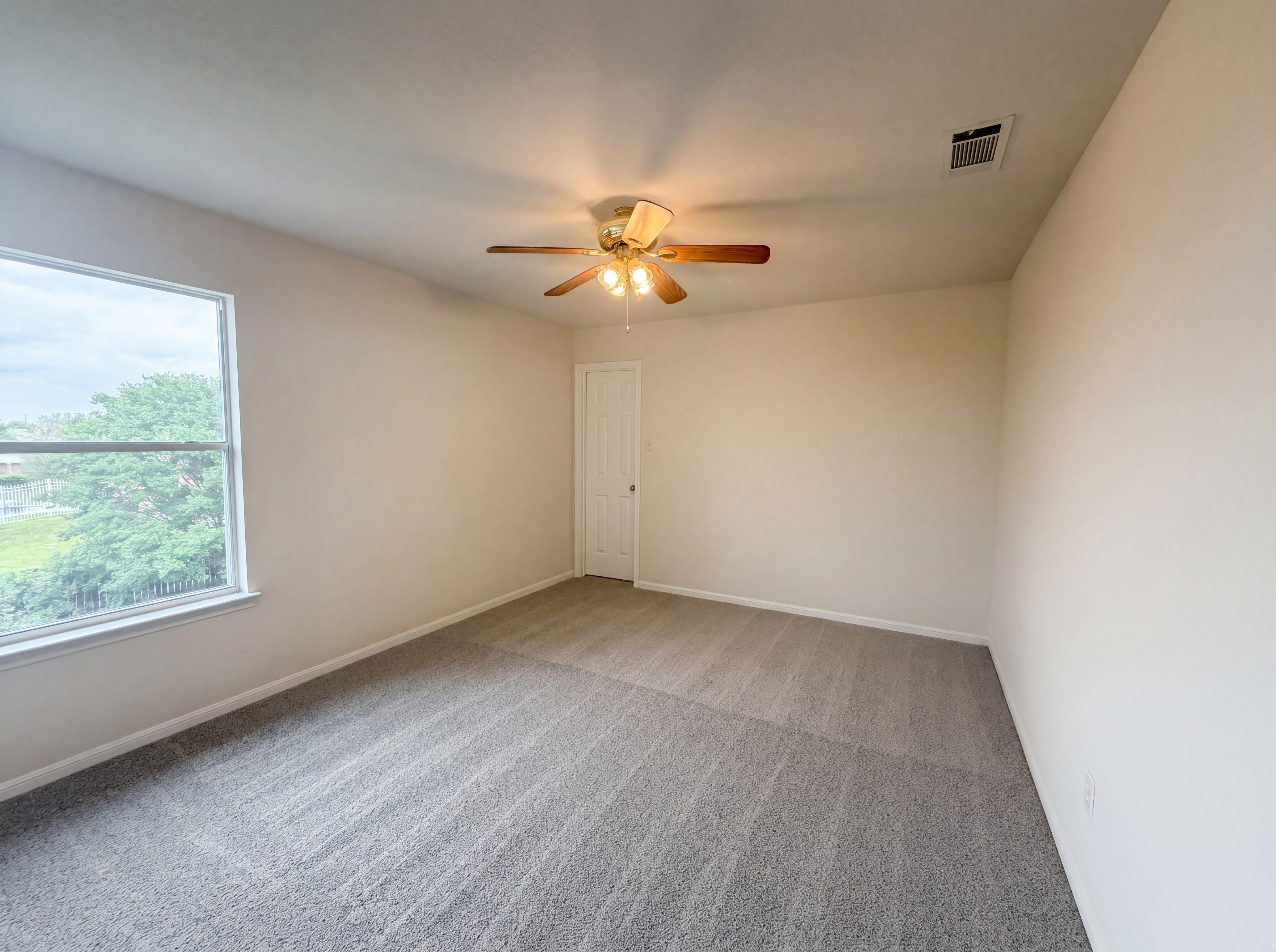 Photo 10 of 18 of 118 W Running Wolf Trl, Harker Heights, TX