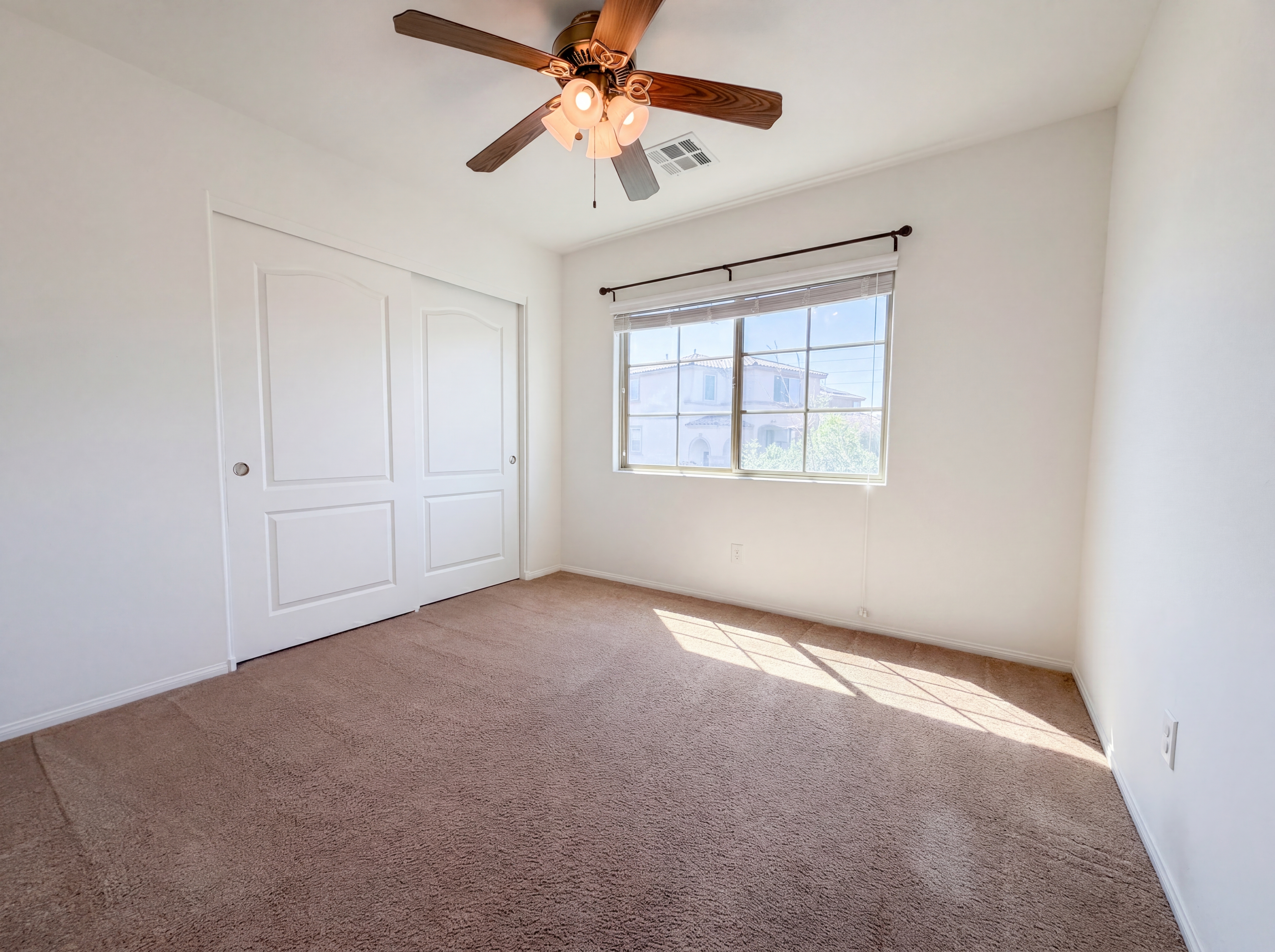 Photo 12 of 23 of 7698 Falmoth Bay Ct, Las Vegas, NV