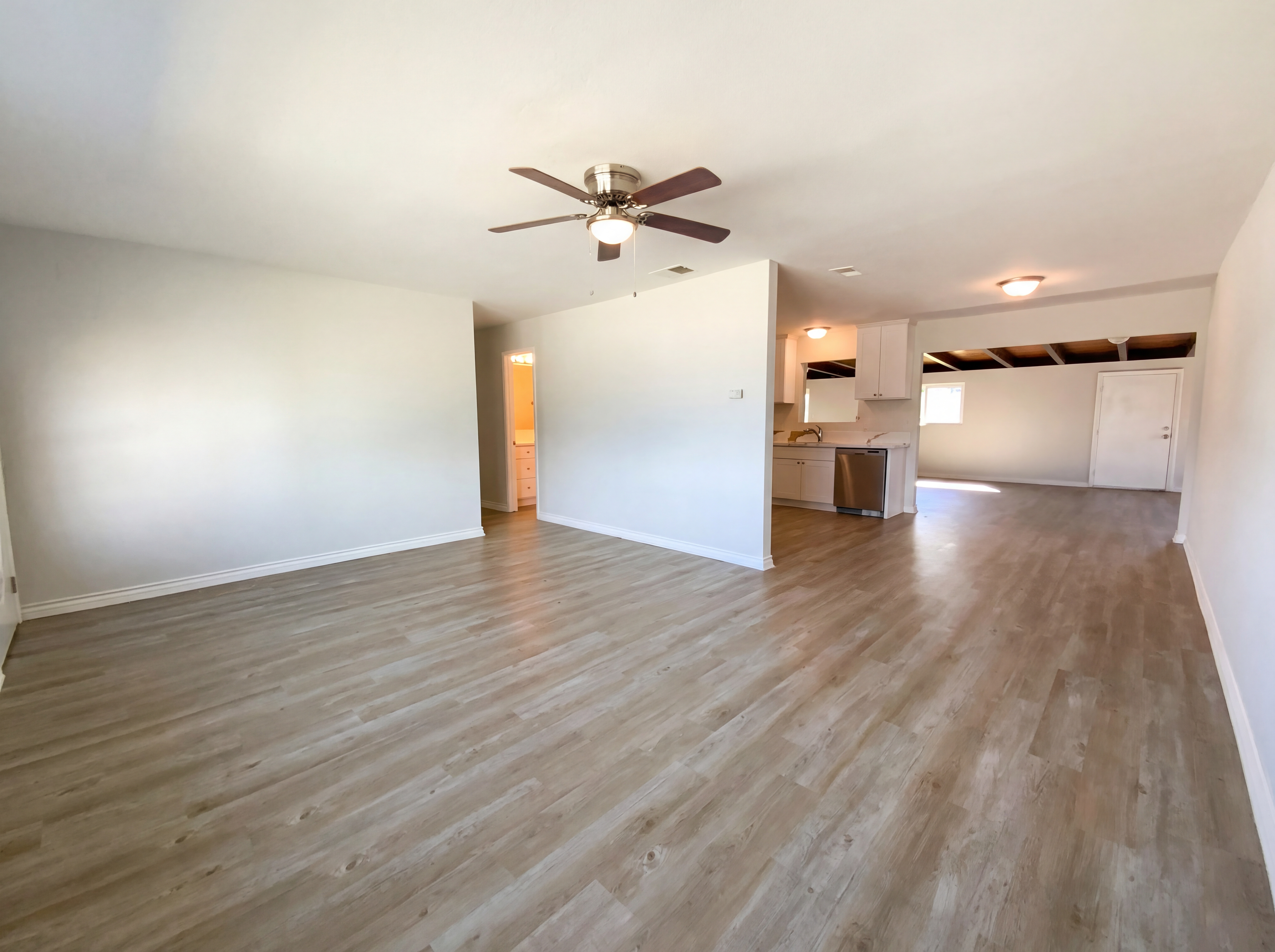 Photo 3 of 16 of 1268 Helix Ave, Chula Vista, CA