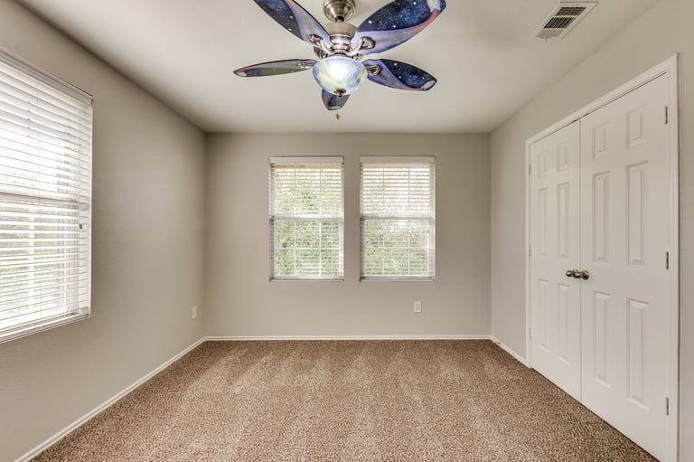 Photo 31 of 38 - 3625 Camino Real Trl, Denton, TX 76208