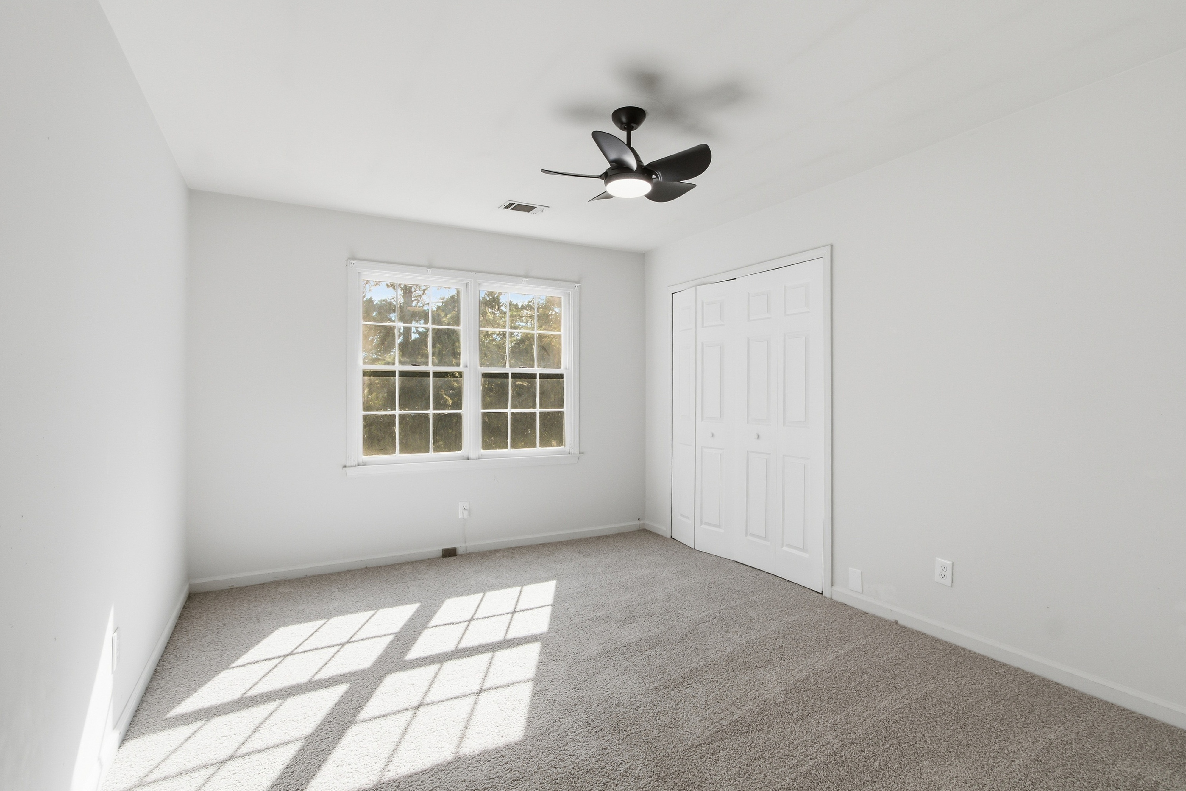 Photo 16 of 26 of 1900 Milfield Cir, Snellville, GA