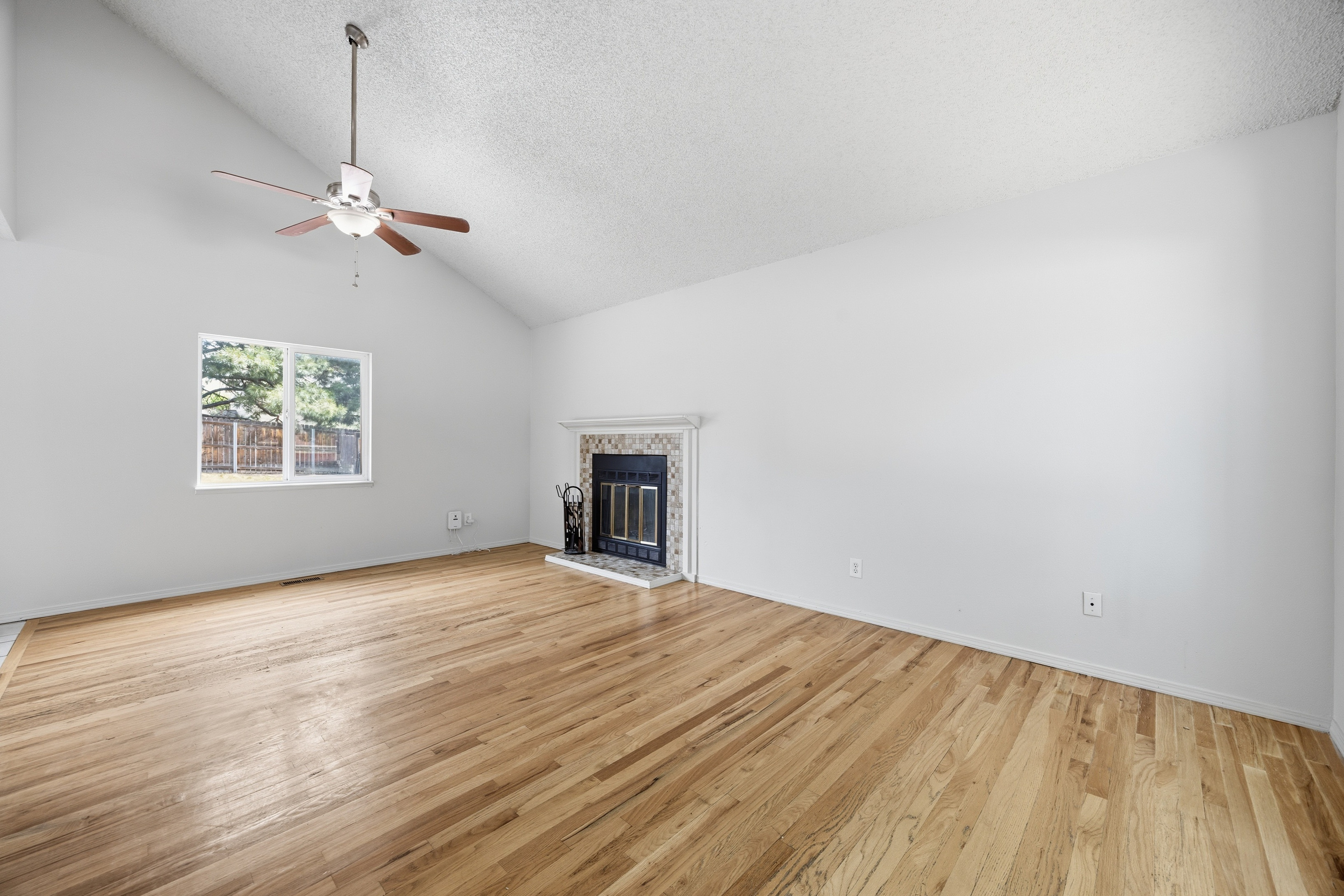 Photo 3 of 38 of 7440 Churchwood Cir, Colorado Springs, CO