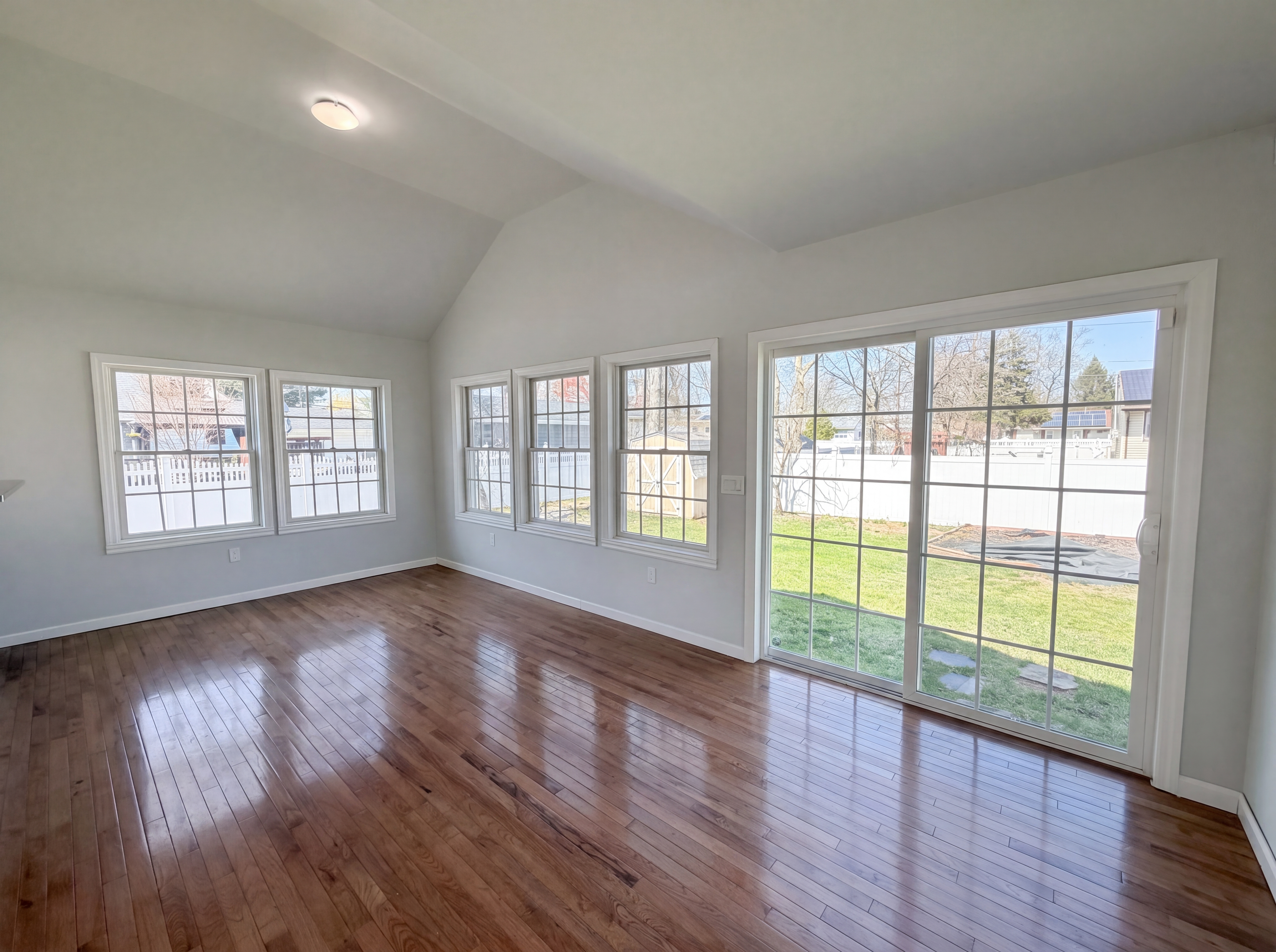 Photo 3 of 26 of 1760 Cedarwood Dr, Piscataway, NJ