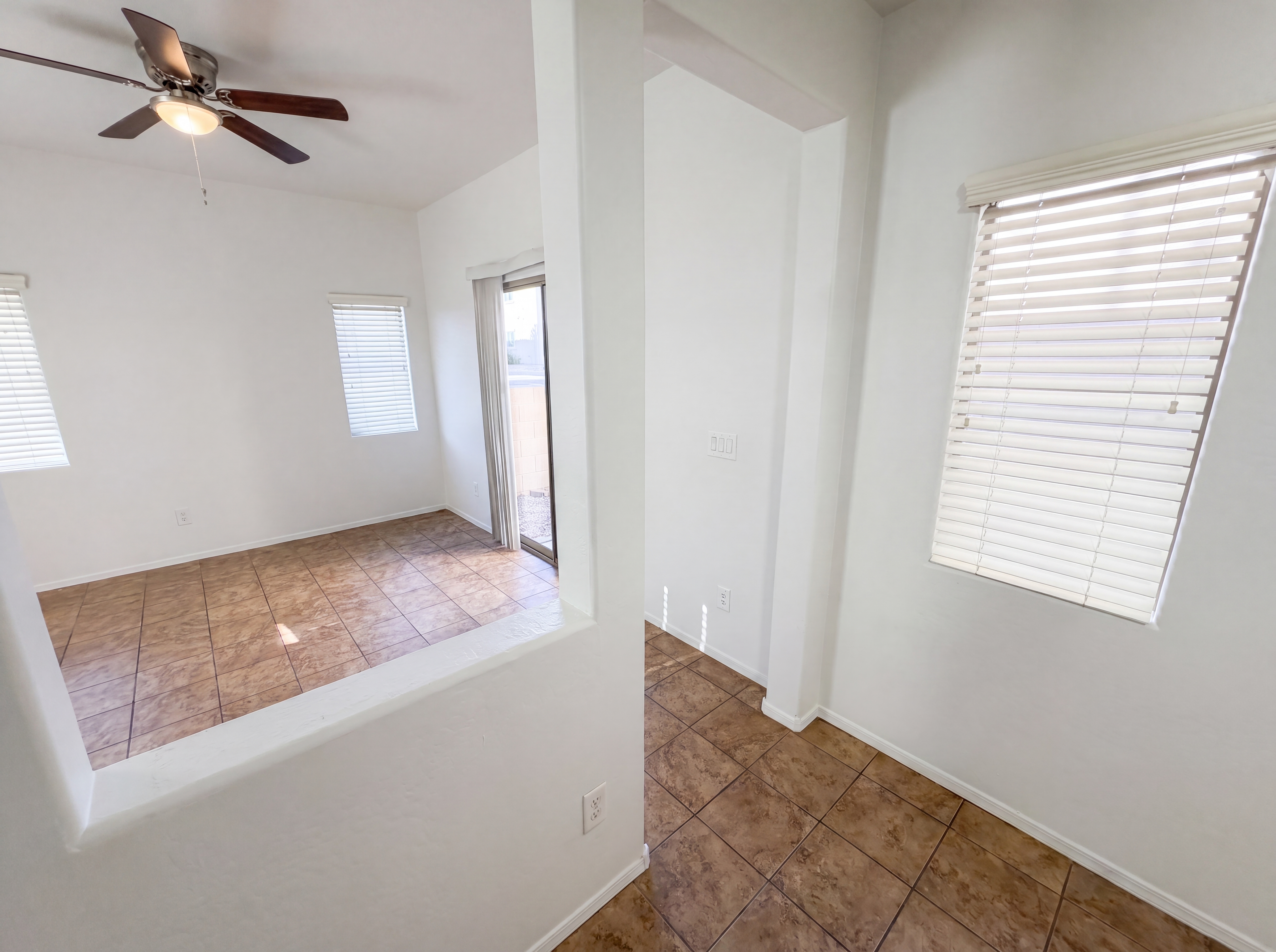 Photo 4 of 33 of 22075 N 103rd Ln, Peoria, AZ