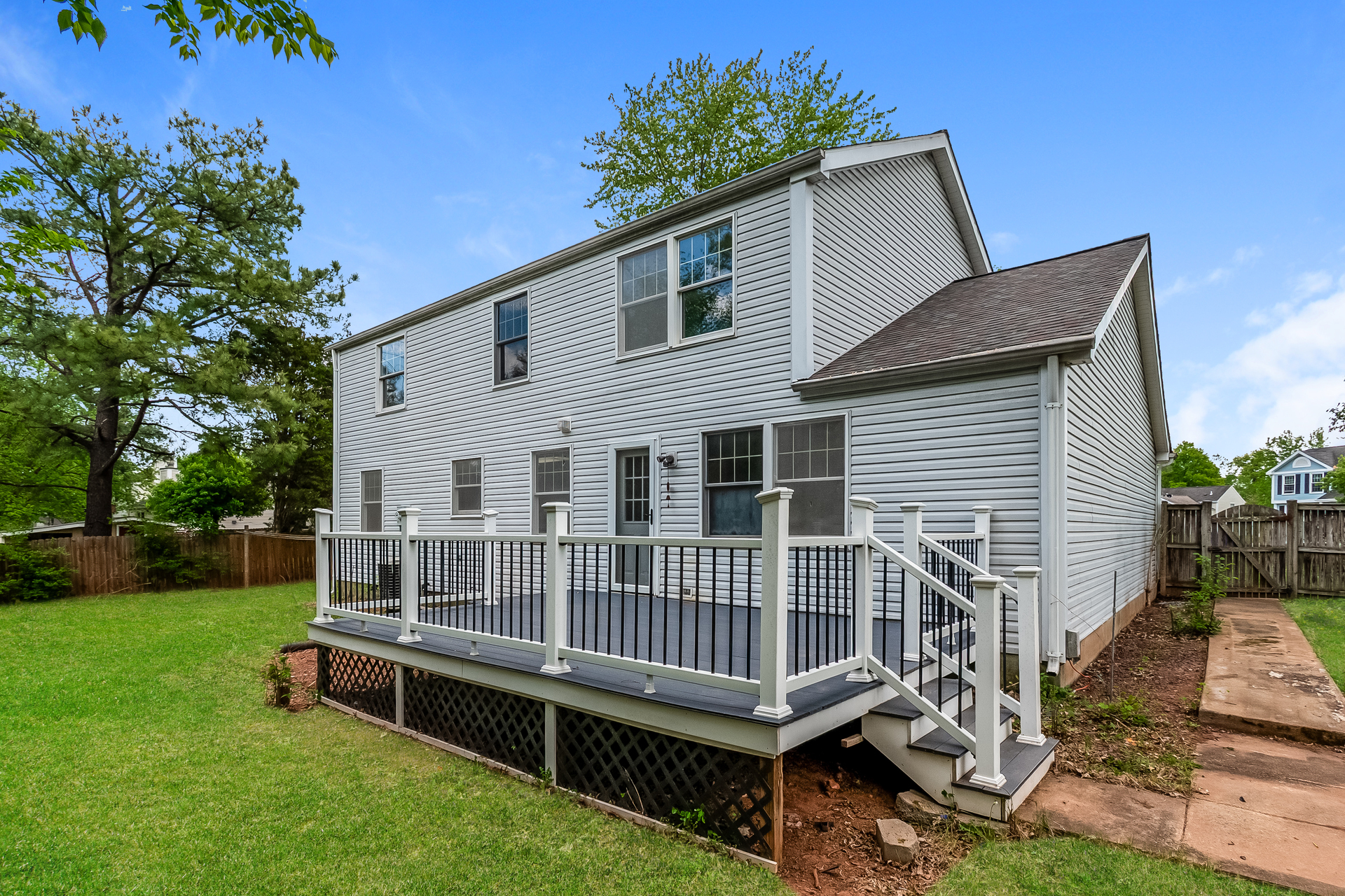 Photo 5 of 22 of 9908 Rickover Ct, Manassas, VA