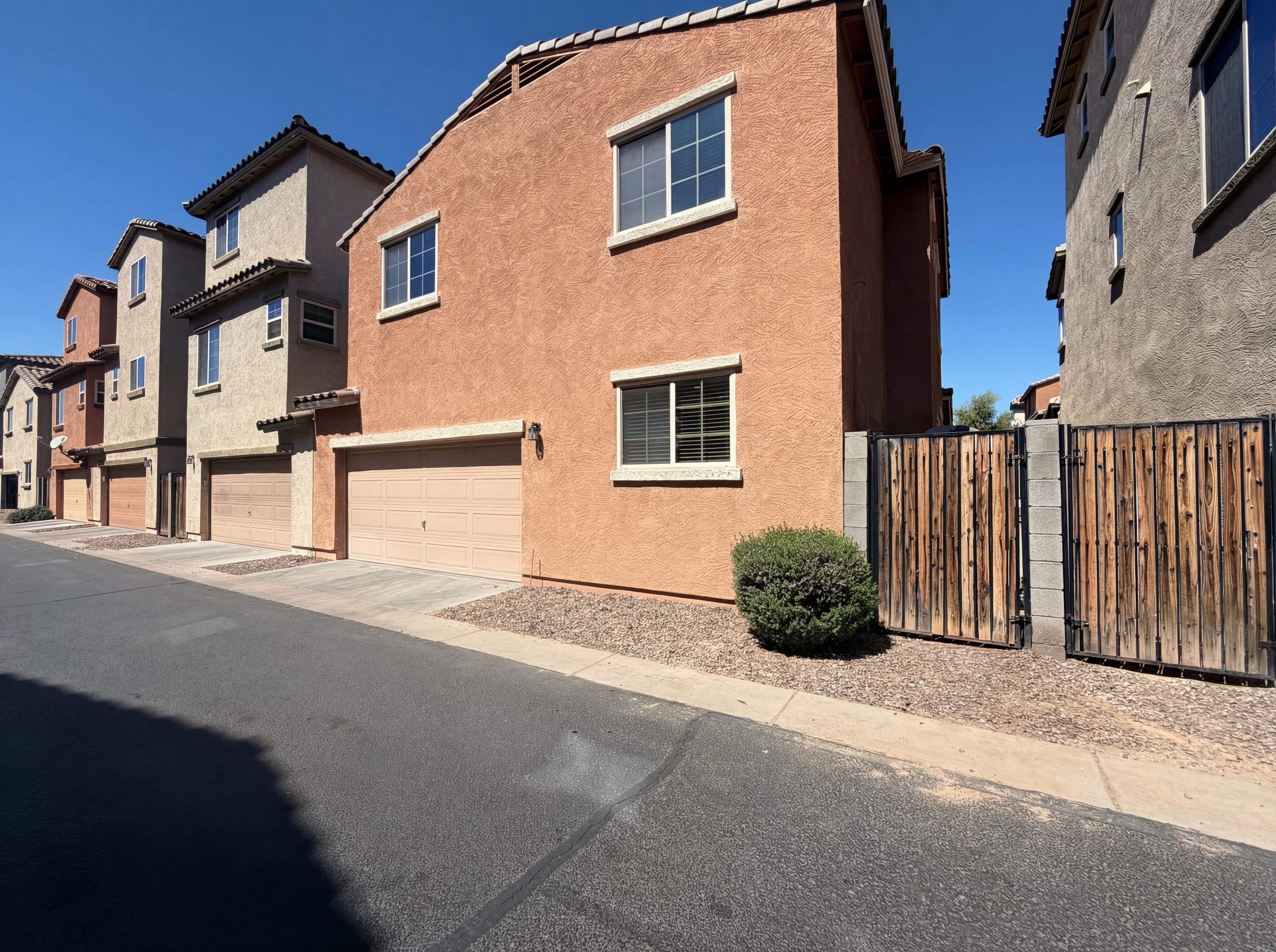 Photo 14 of 34 of 7763 W Pipestone Pl, Phoenix, AZ