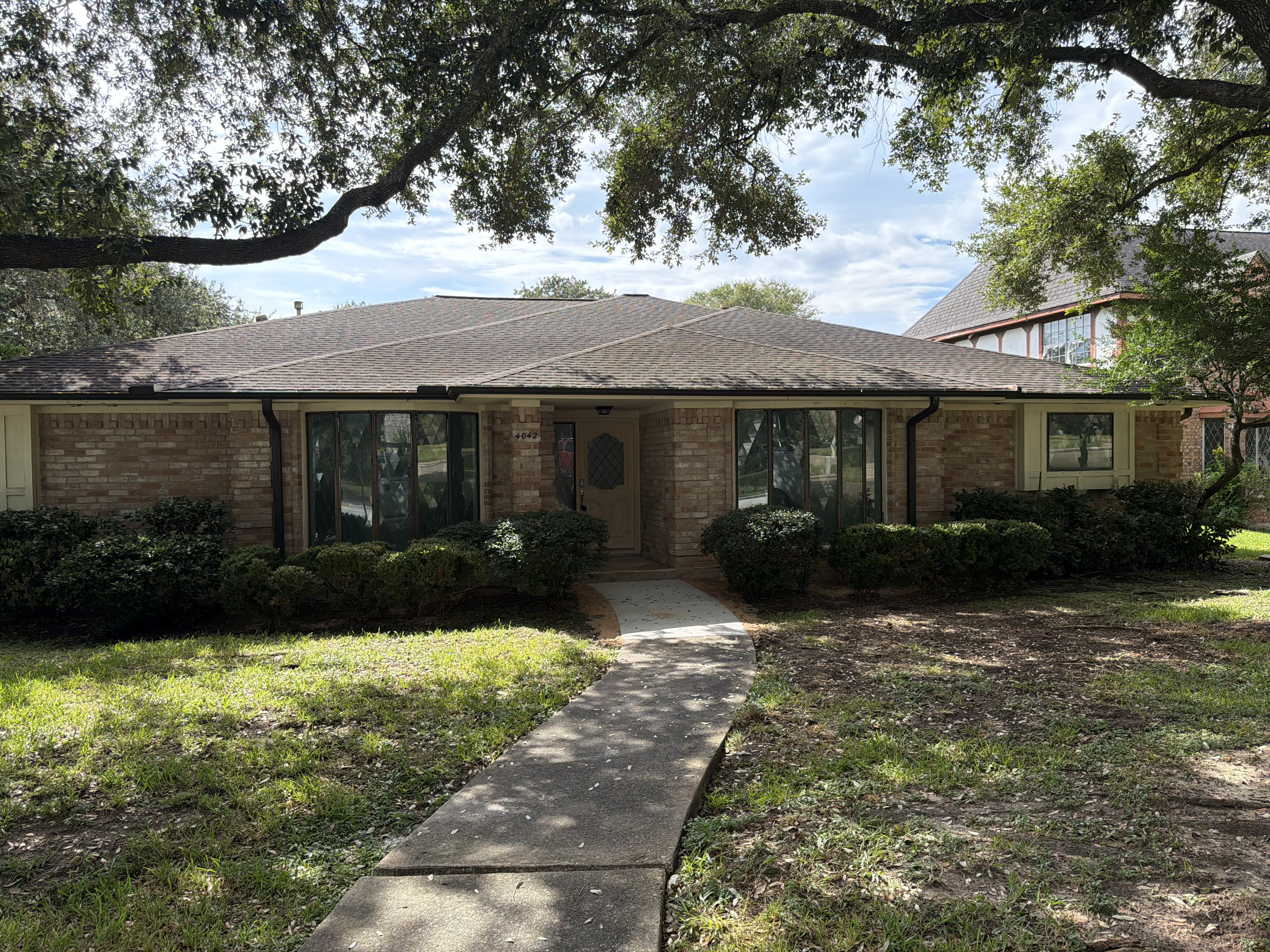 Photo 42 of 47 of 4042 Greenbriar Dr, Missouri City, TX
