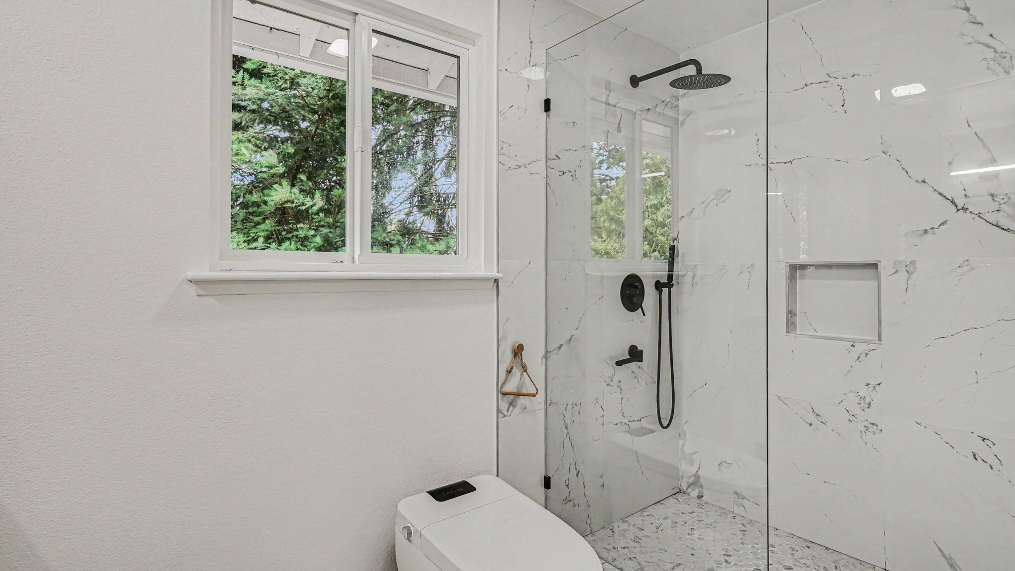 Photo 15 of 19 of 9605 NE 132nd St, Kirkland, WA
