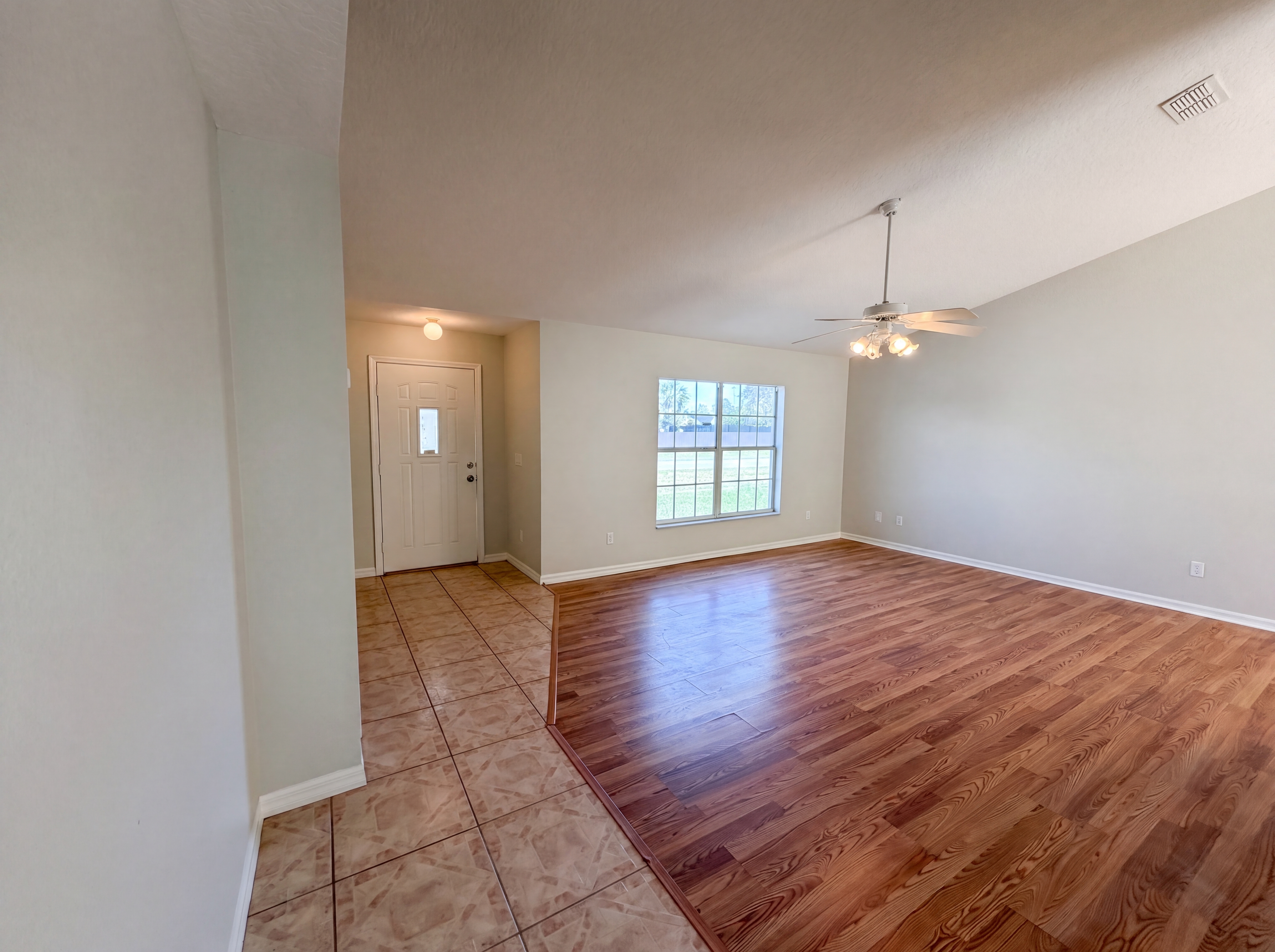 Photo 12 of 21 of 17052 SW 39th Cir, Ocala, FL