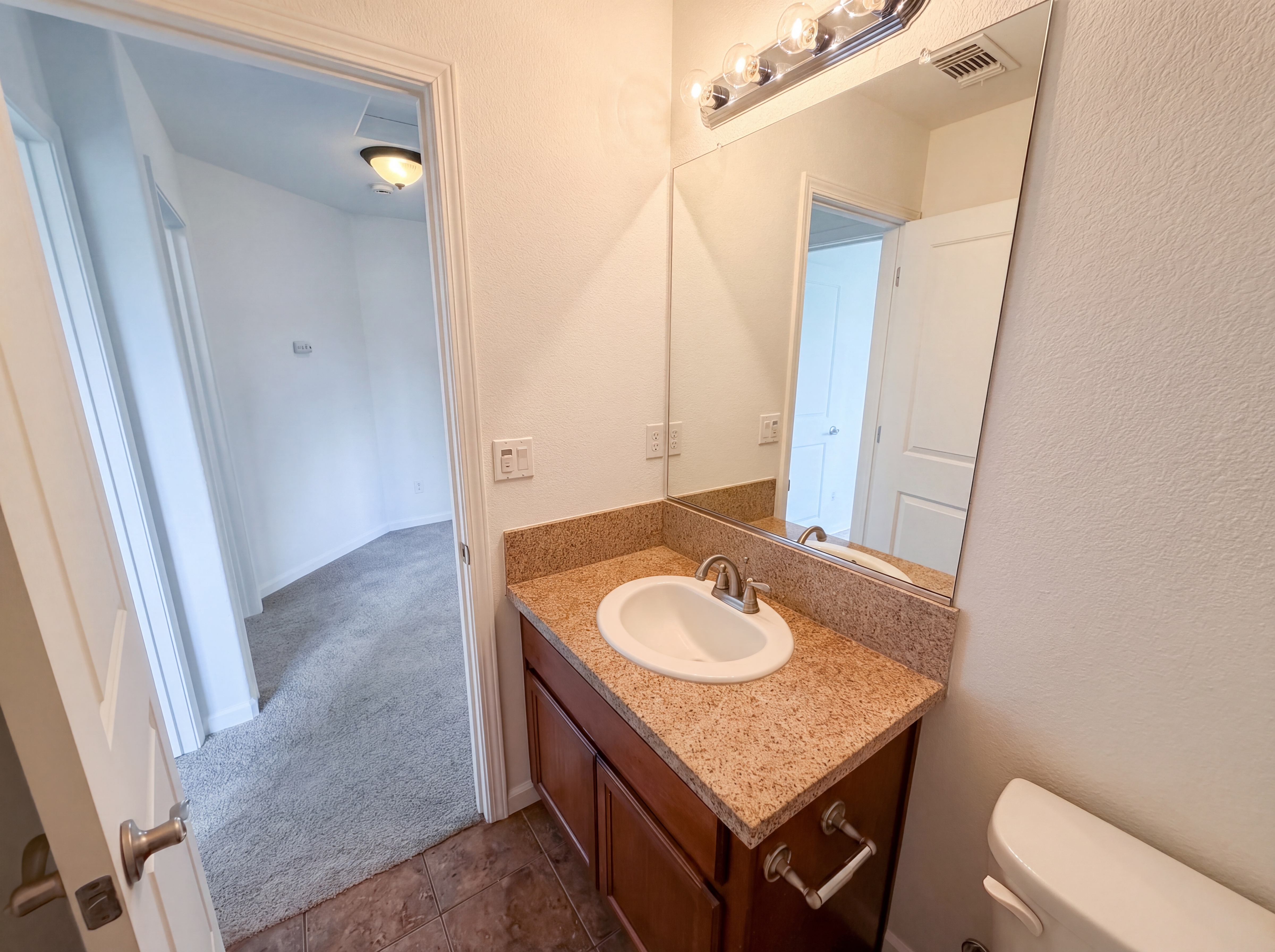 Photo 27 of 37 of 251 Sugnet Way, Sacramento, CA