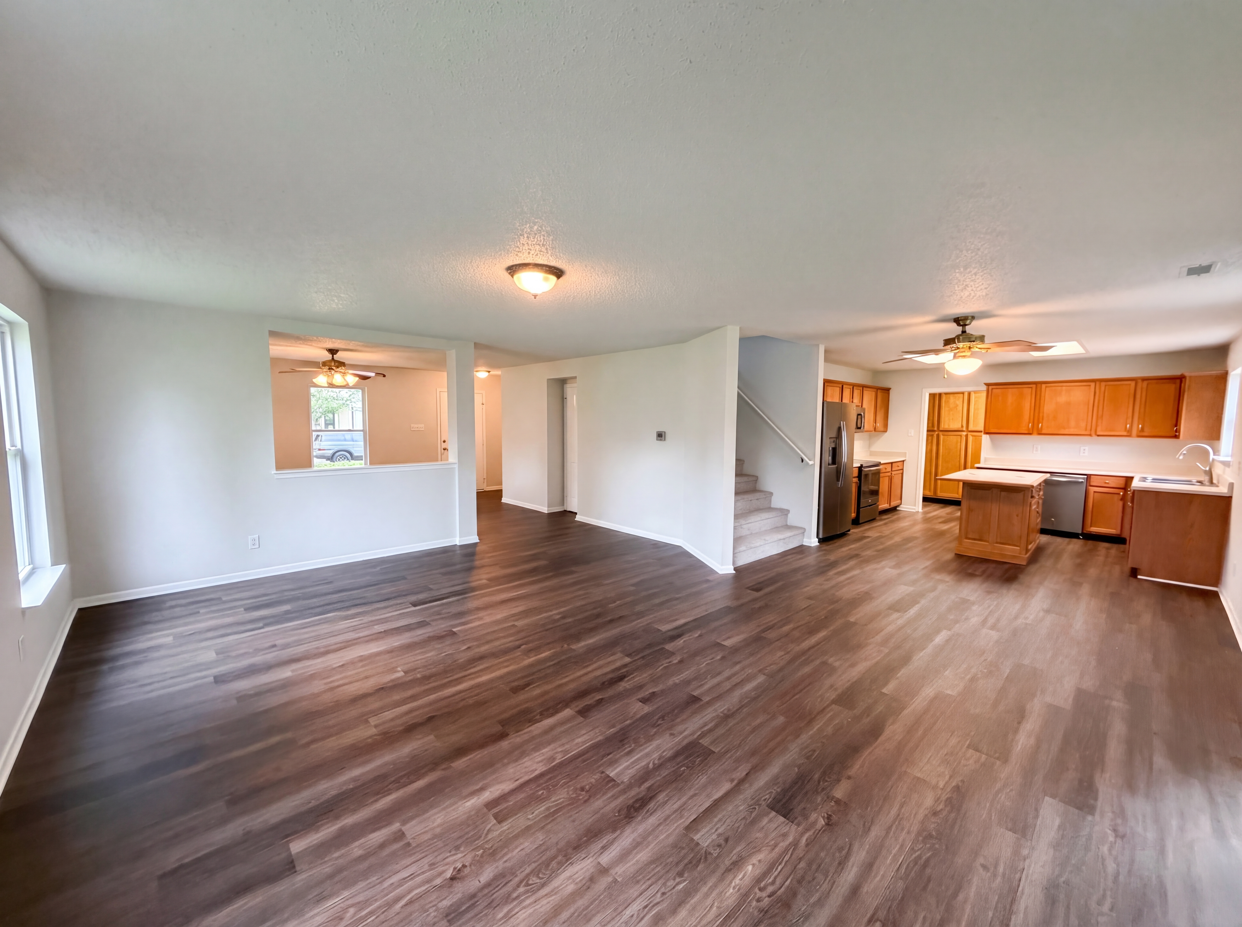 Photo 9 of 22 of 1108 Albemarle Cir, Noblesville, IN