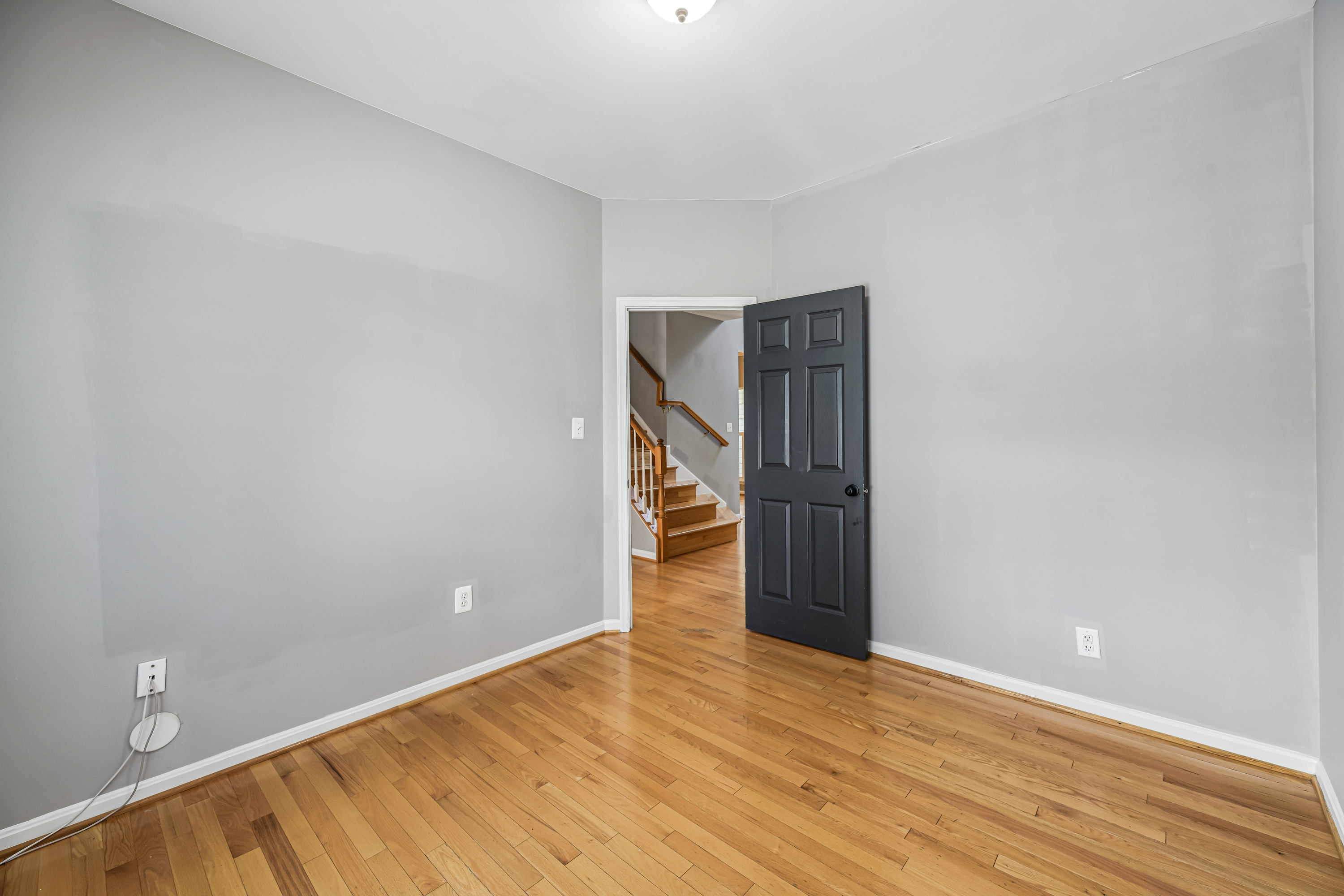 Photo 10 of 84 of 6046 Persinger House Ct, Manassas, VA