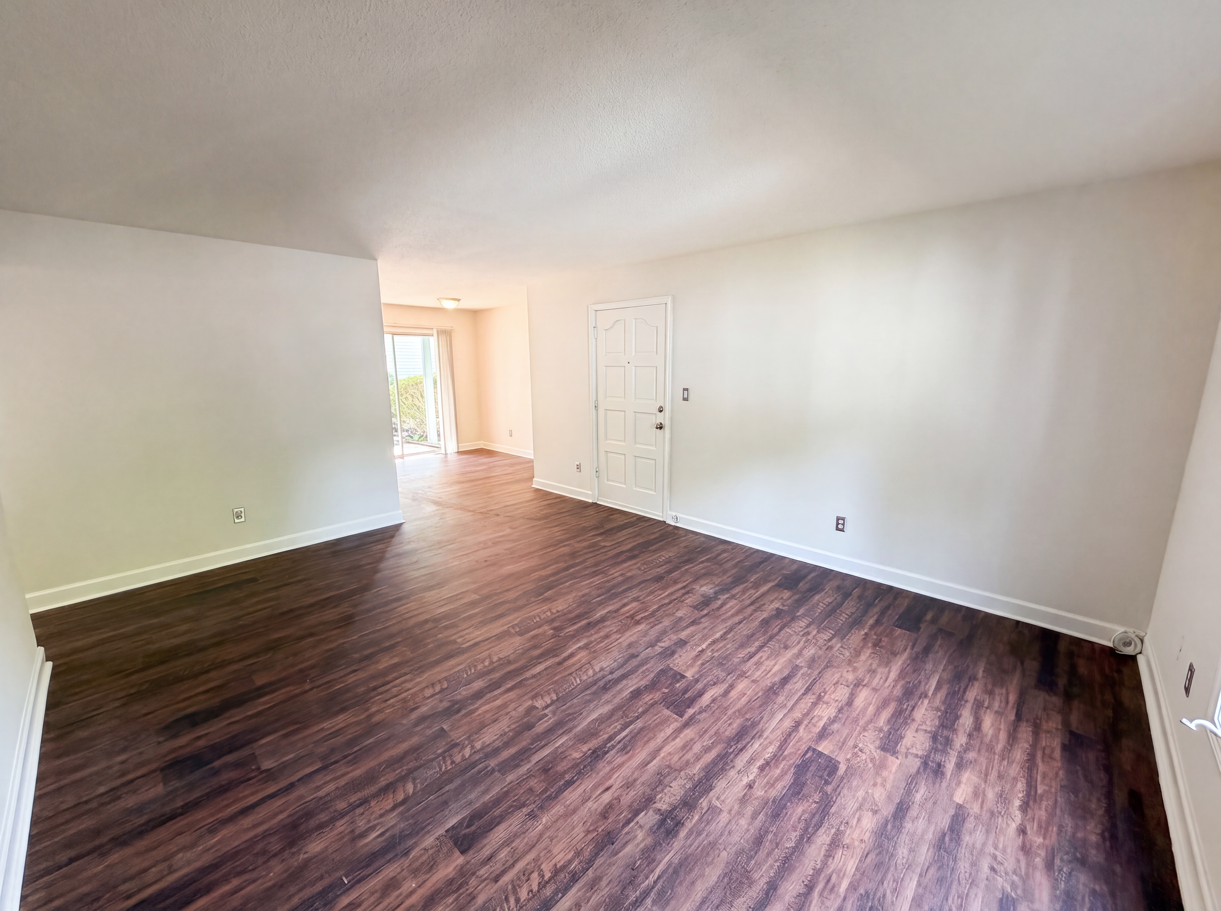 Photo 8 of 20 of 2020 Stoney Point Ln, Charlotte, NC