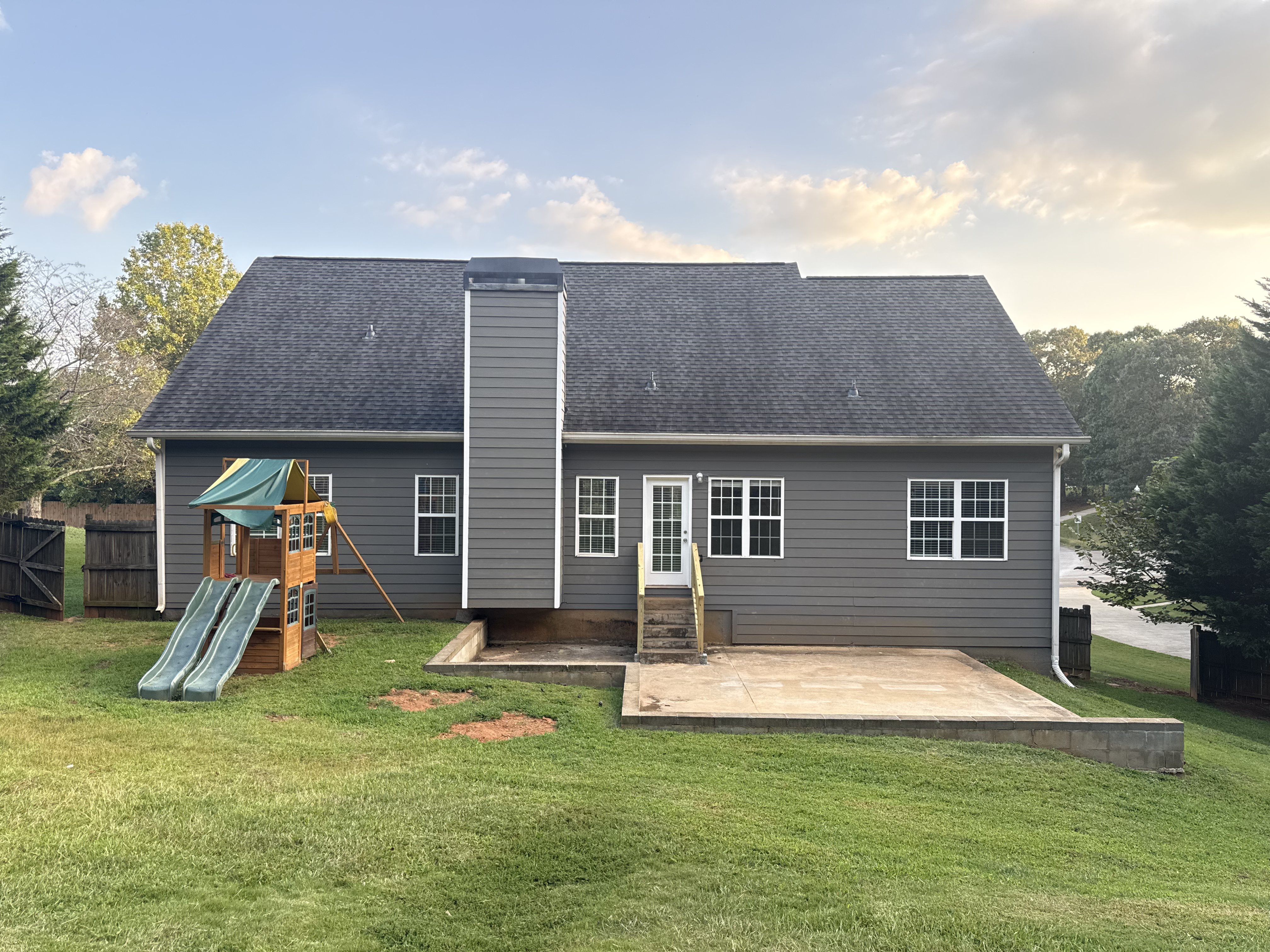 Photo 5 of 43 of 8230 Mossybrook Ln, Douglasville, GA