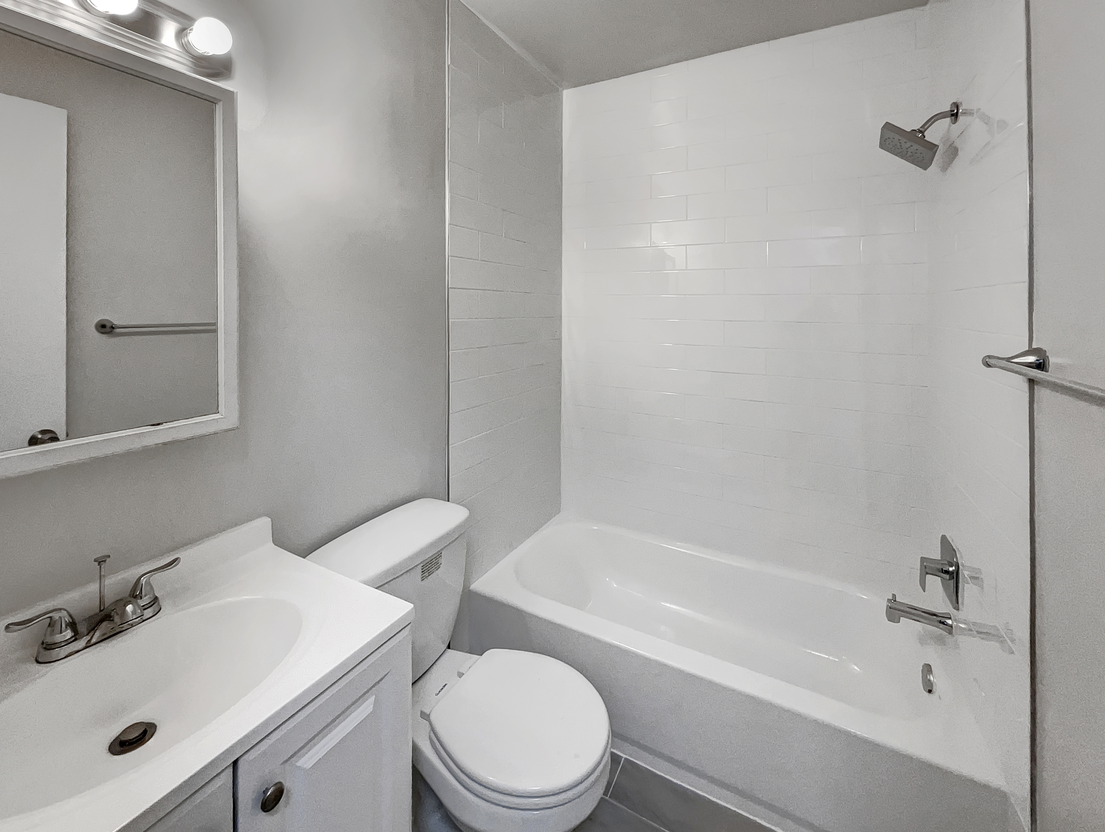Photo 7 of 22 of 14849 Leicester Ct, Centreville, VA